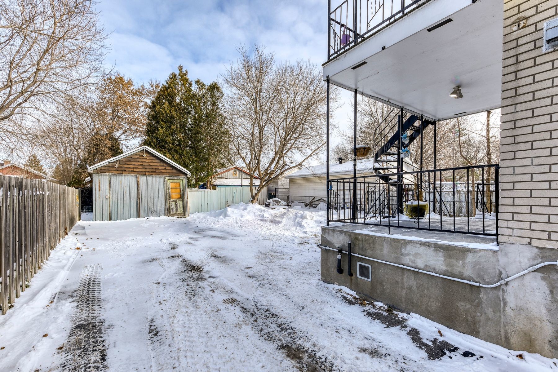 









65

 - 69


Rue Léo

,
Longueuil (Le Vieux-Longueuil),




QC
J4G1J2

