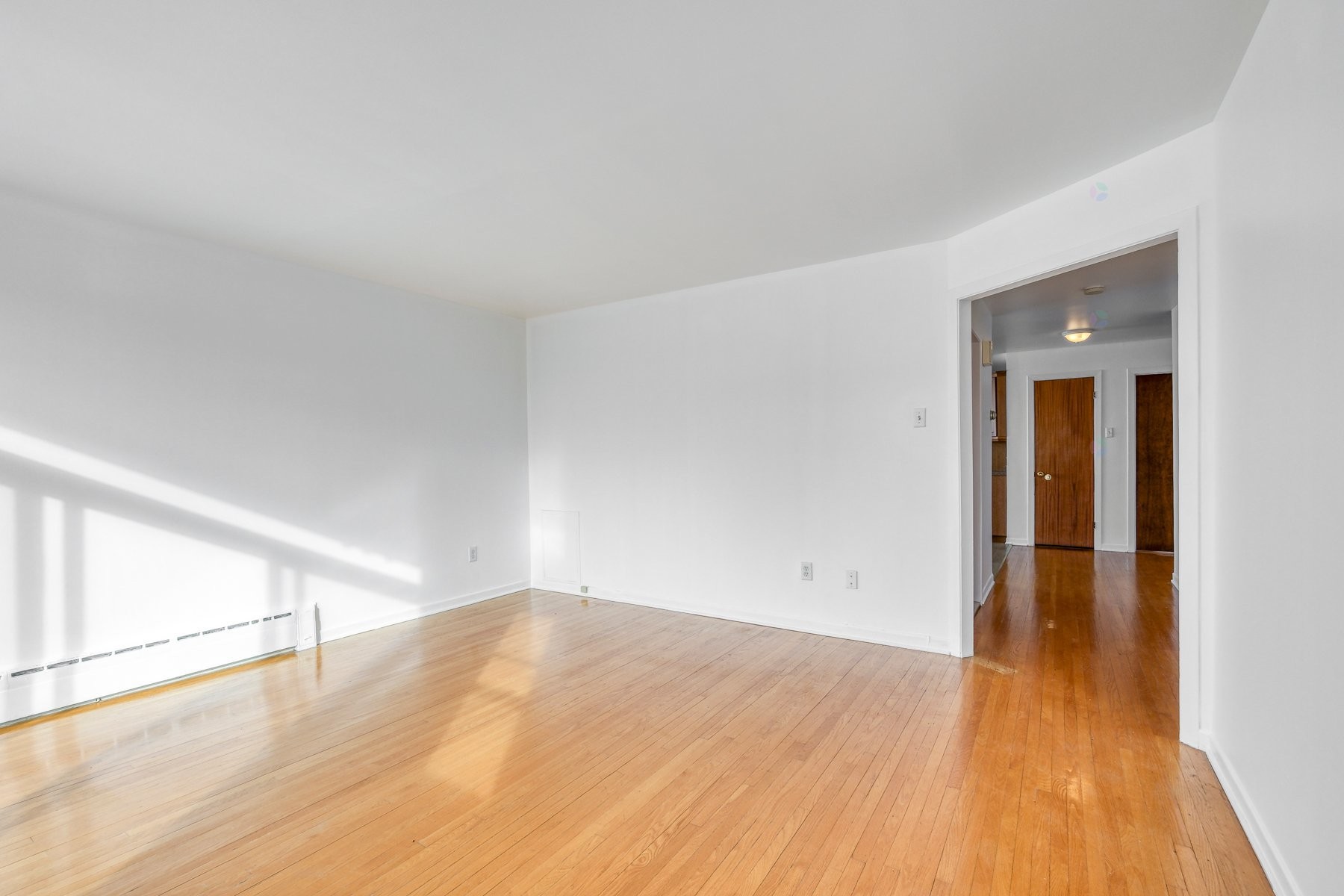 









65

 - 69


Rue Léo

,
Longueuil (Le Vieux-Longueuil),




QC
J4G1J2

