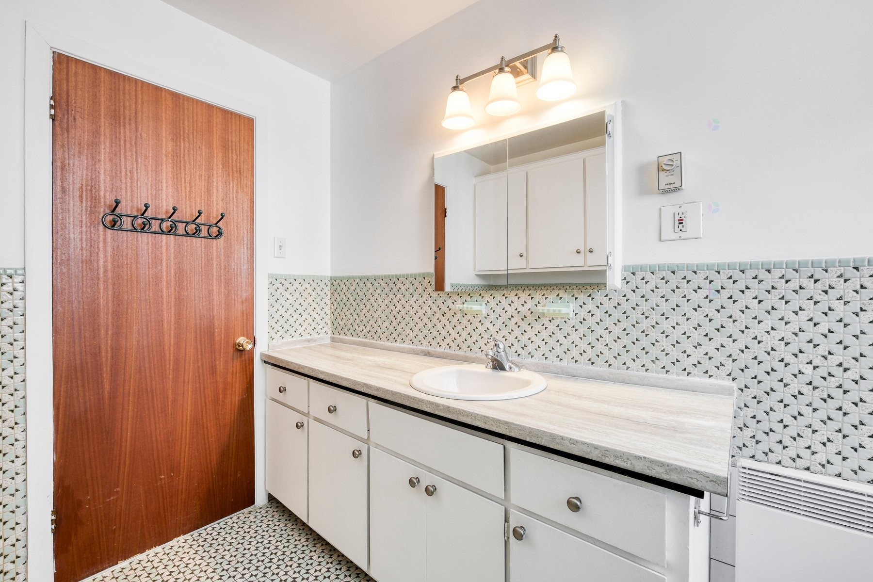 









65

 - 69


Rue Léo

,
Longueuil (Le Vieux-Longueuil),




QC
J4G1J2

