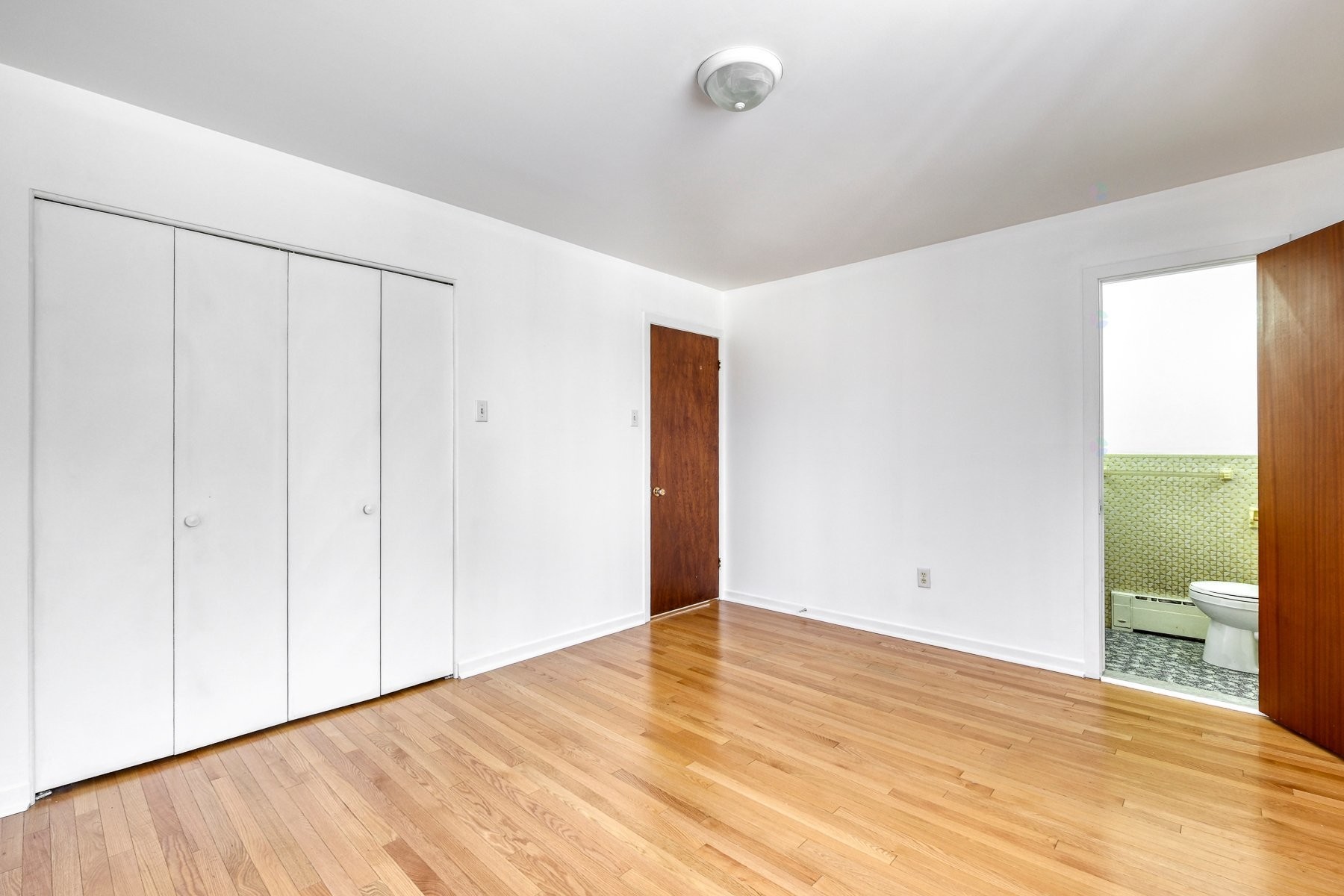 









65

 - 69


Rue Léo

,
Longueuil (Le Vieux-Longueuil),




QC
J4G1J2


