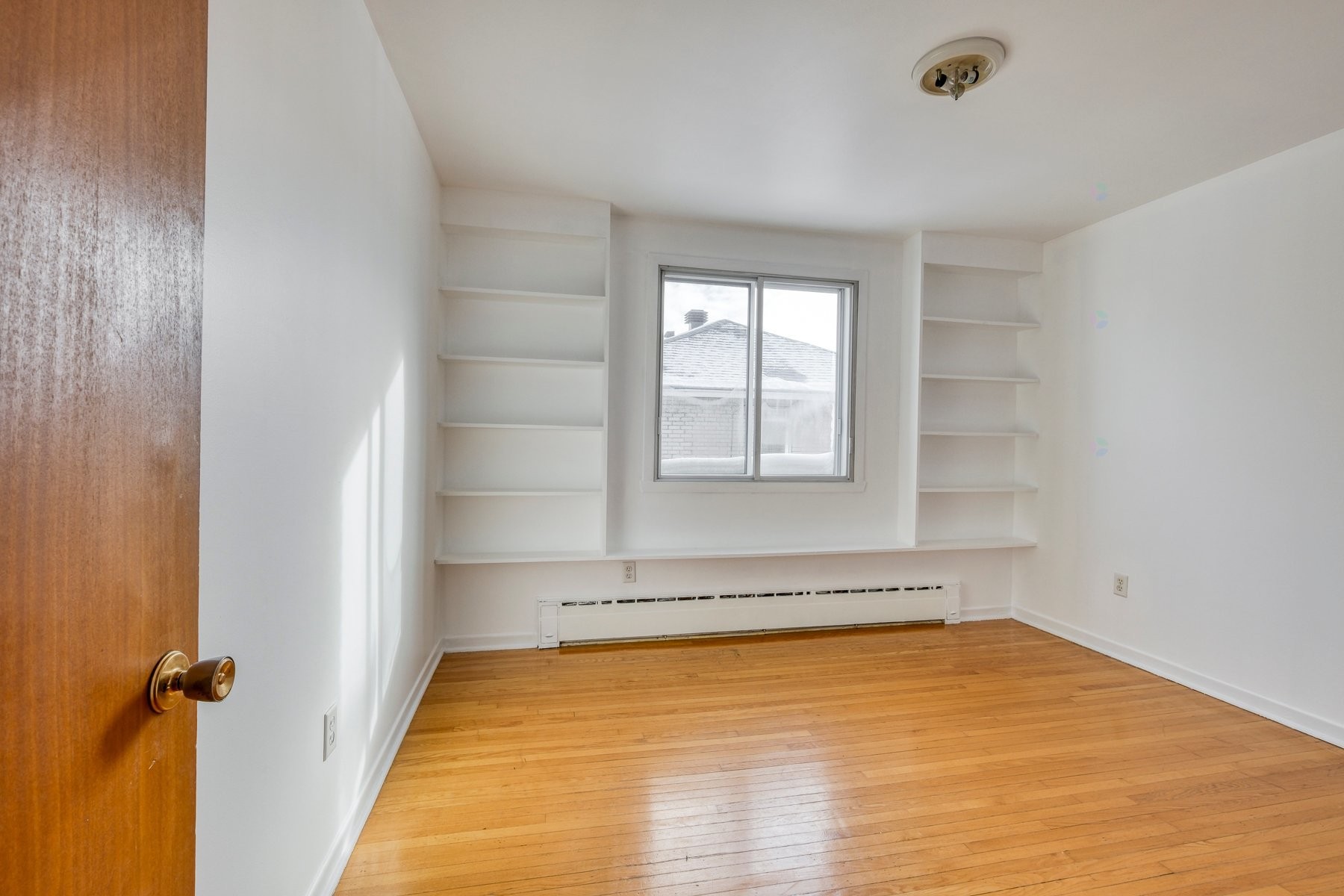 









65

 - 69


Rue Léo

,
Longueuil (Le Vieux-Longueuil),




QC
J4G1J2

