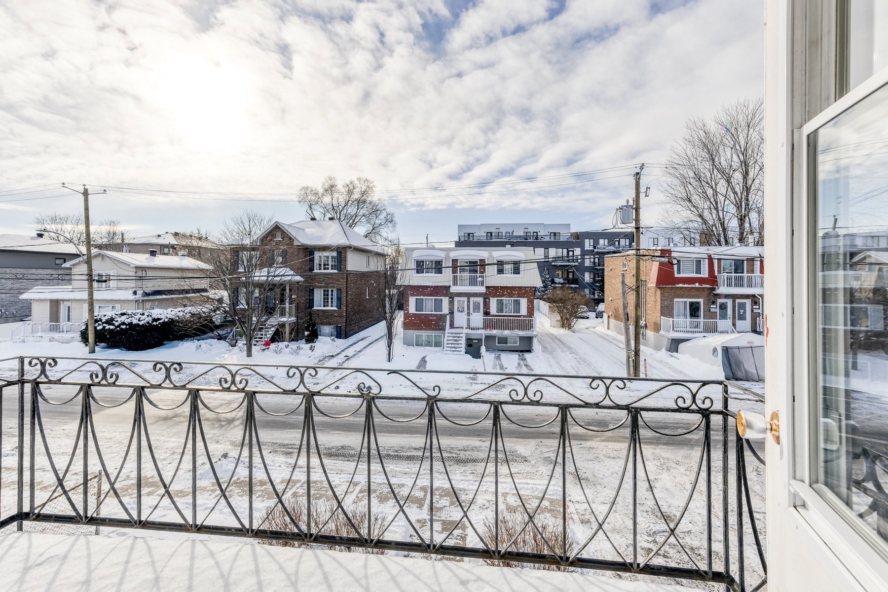 









65

 - 69


Rue Léo

,
Longueuil (Le Vieux-Longueuil),




QC
J4G1J2

