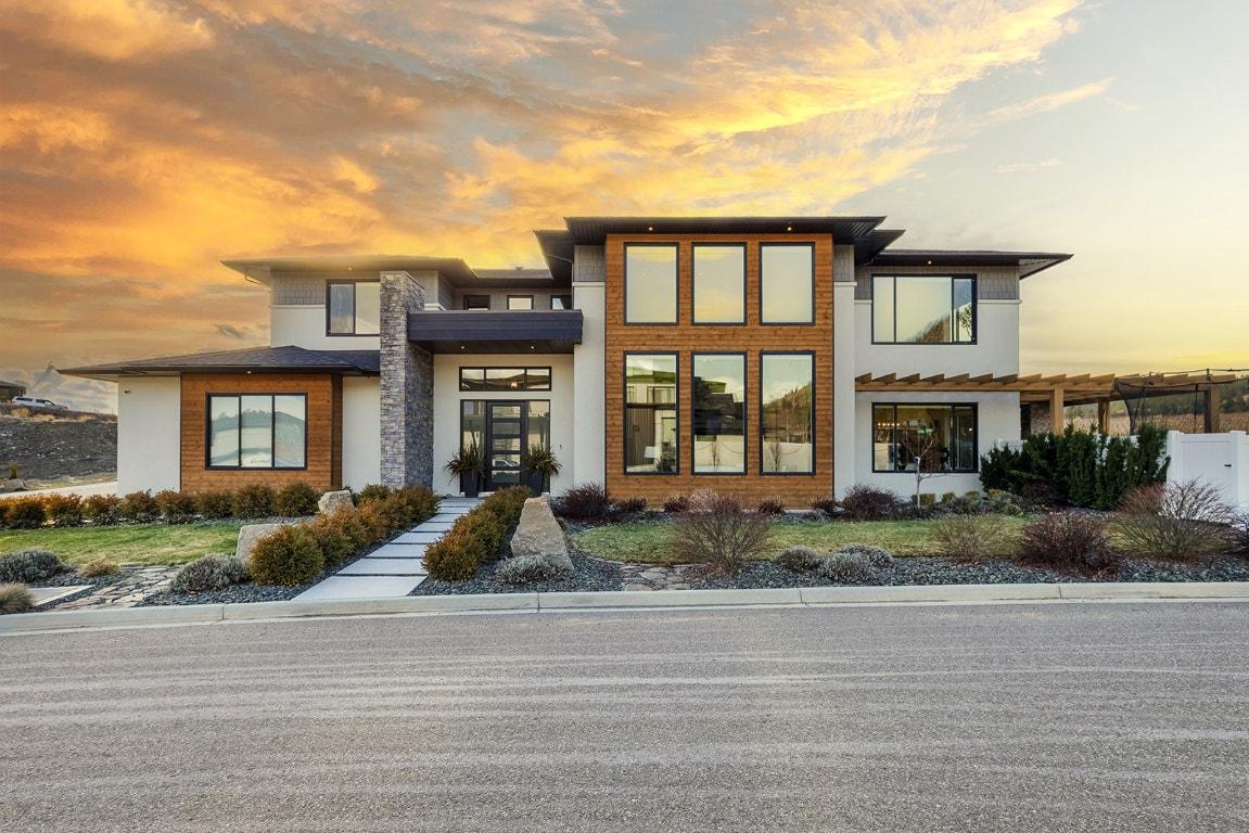 









2688


Ridgemount

Drive,
West Kelowna,




BC
V4T 3A6

