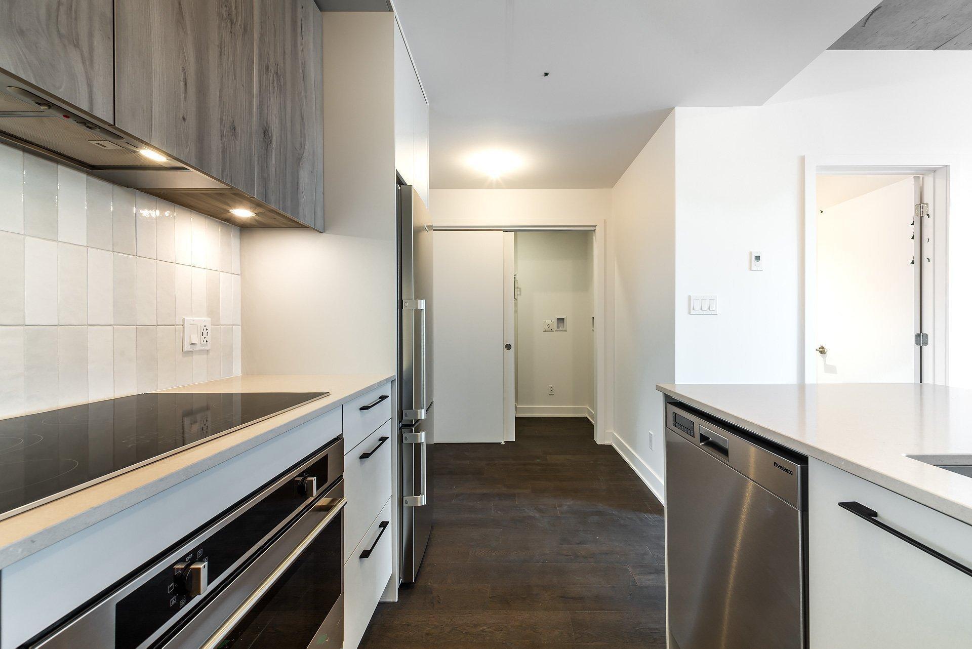 









7227


Boul. Newman

, 610,
Montréal (LaSalle),




QC
H8N0H7

