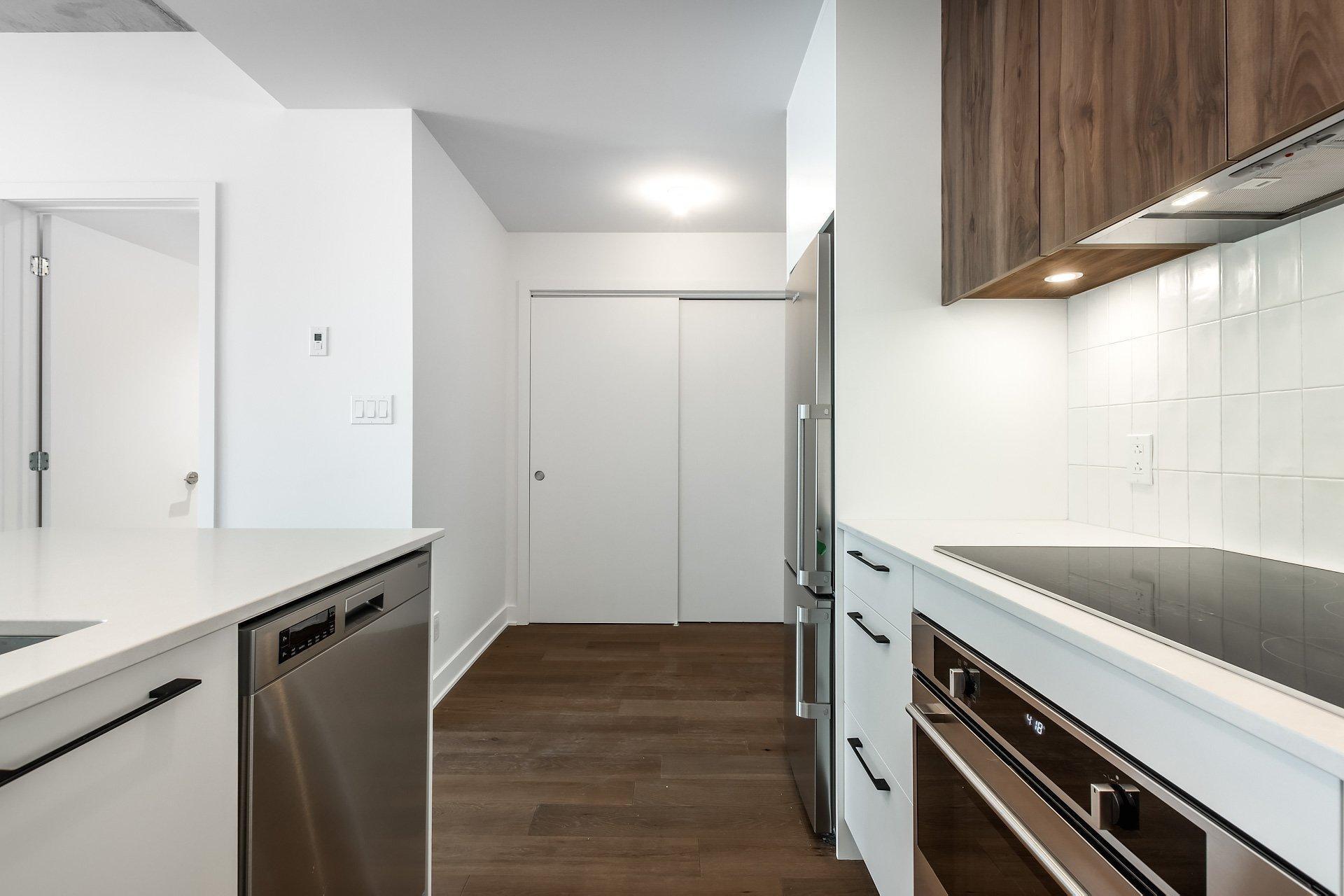 









7227


Boul. Newman

, 510,
Montréal (LaSalle),




QC
H8N0H7

