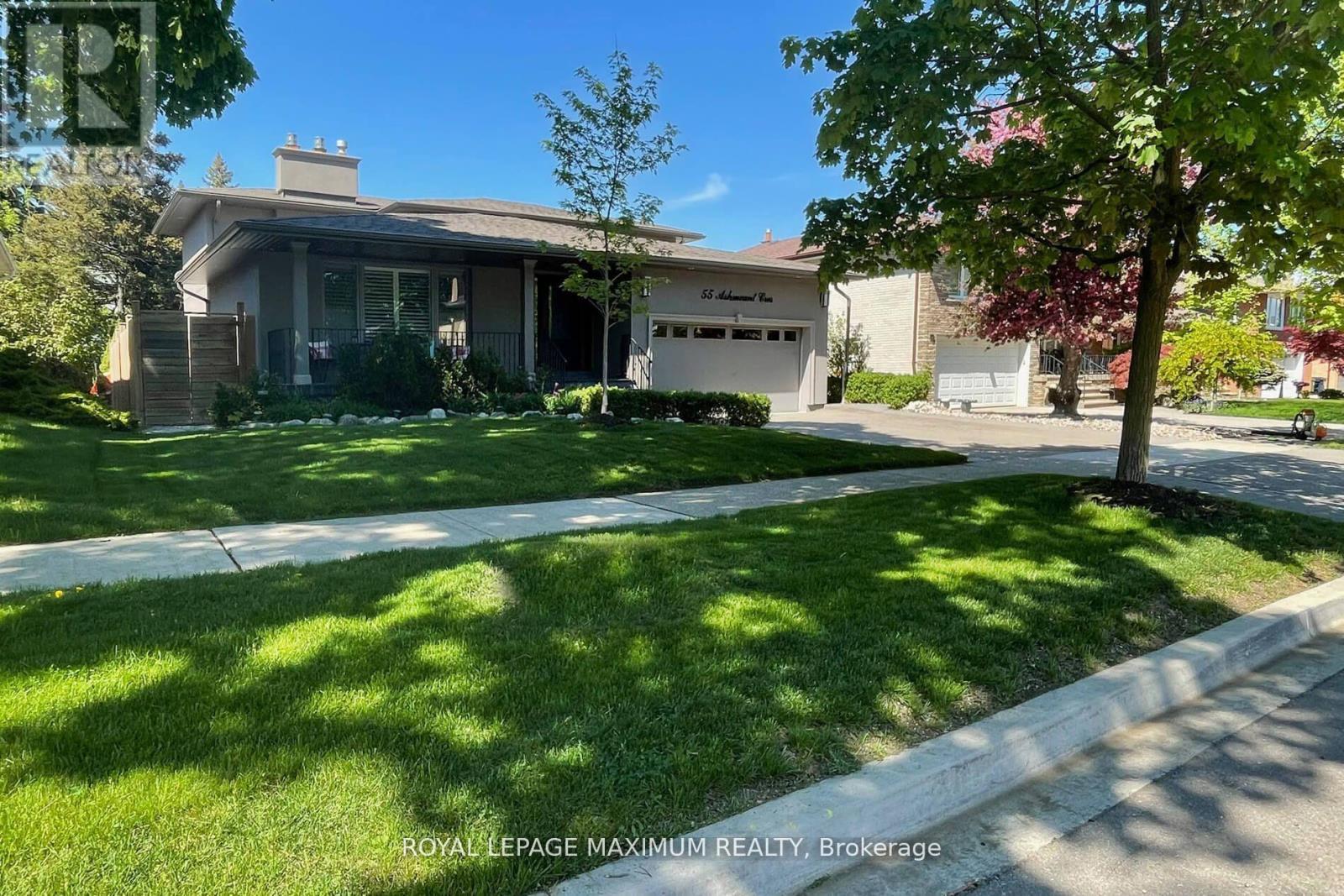 












55 ASHMOUNT CRESCENT

,
Toronto,




Ontario
M9R1C9

