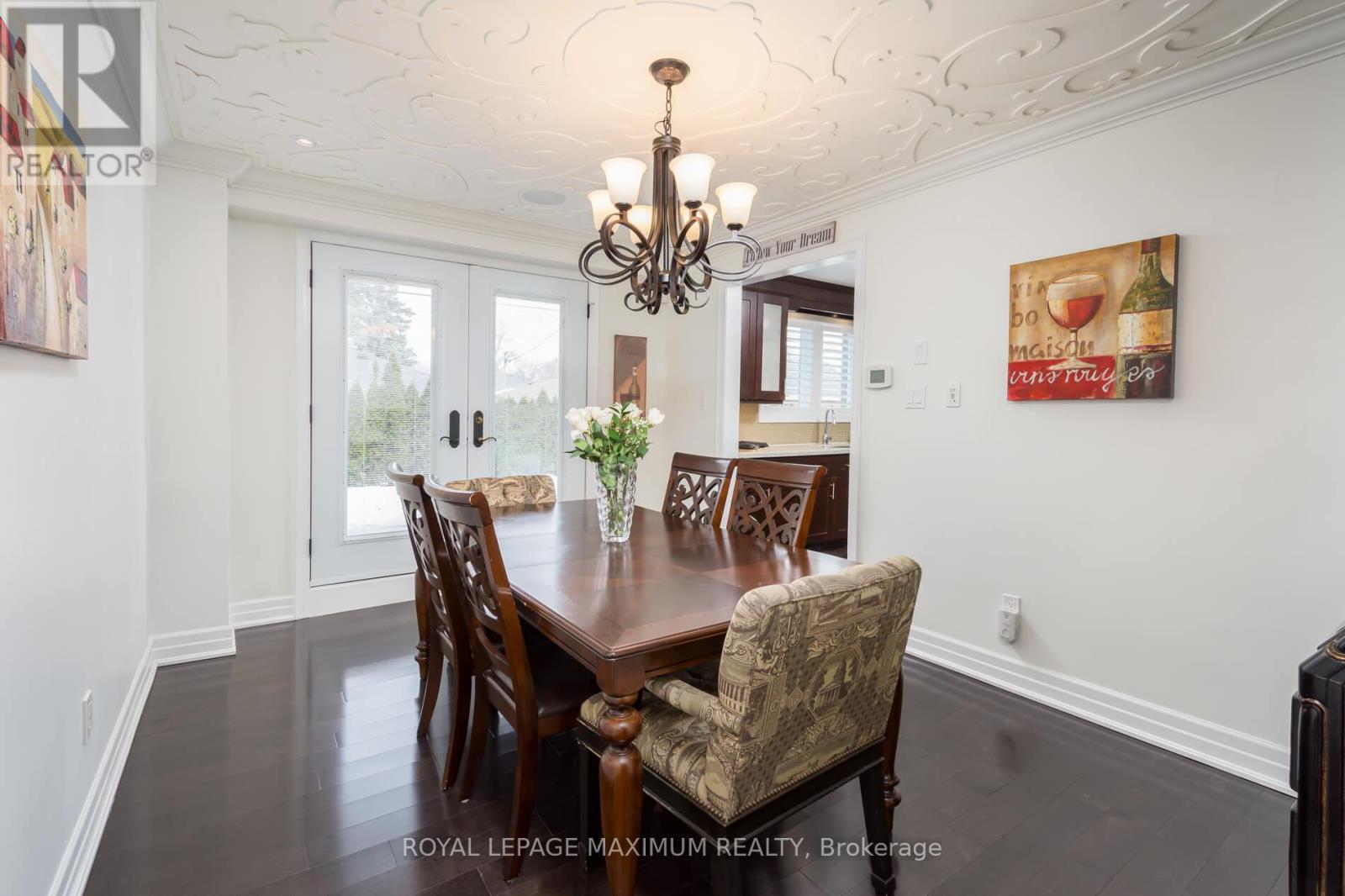 












55 ASHMOUNT CRESCENT

,
Toronto,




Ontario
M9R1C9

