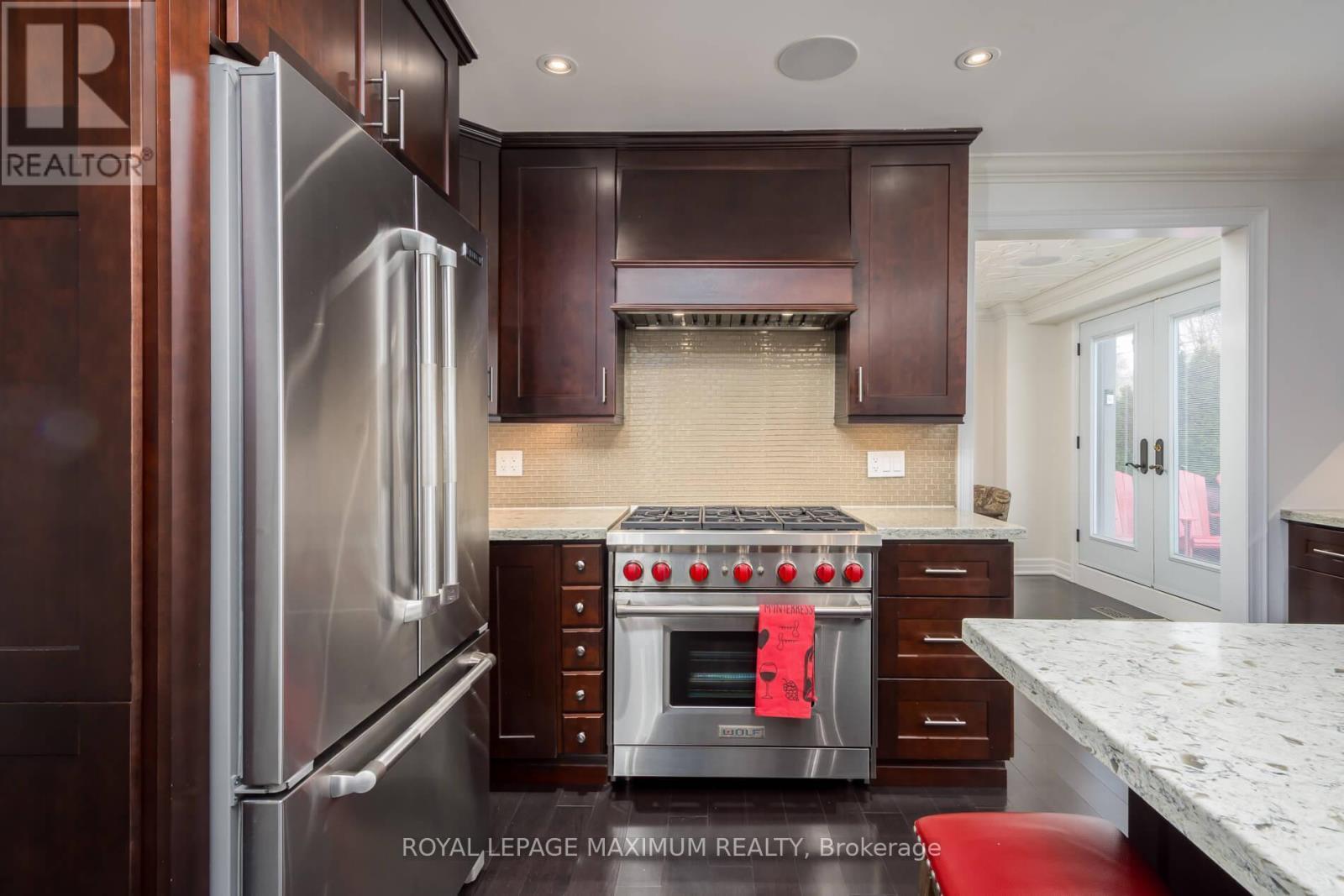 












55 ASHMOUNT CRESCENT

,
Toronto,




Ontario
M9R1C9

