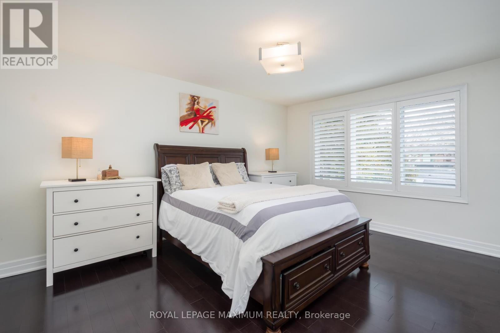 












55 ASHMOUNT CRESCENT

,
Toronto,




Ontario
M9R1C9

