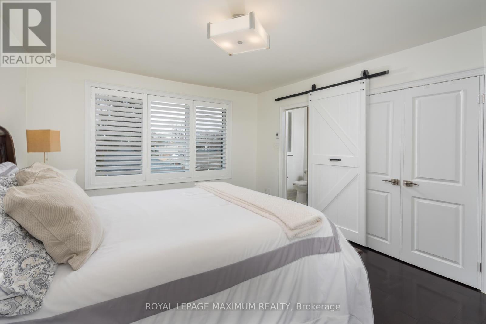 












55 ASHMOUNT CRESCENT

,
Toronto,




Ontario
M9R1C9

