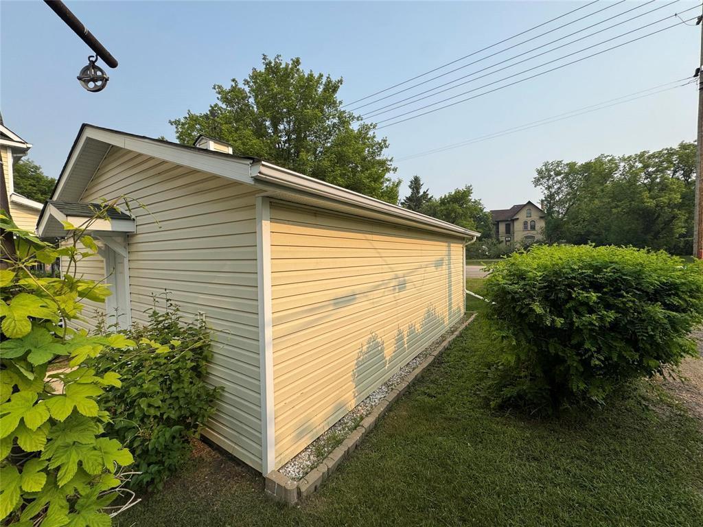 












7 GLENWOOD Street S

,
Souris,




Manitoba
R0K2C0

