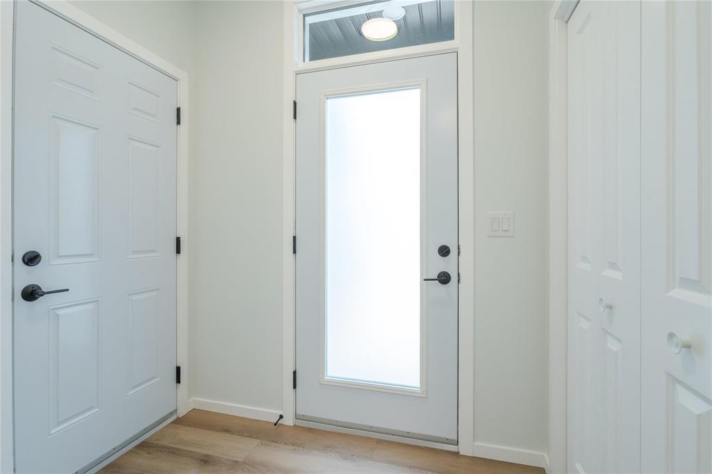 












307 Normandeau Avenue

,
Ste Anne,




Manitoba
R5H0B1

