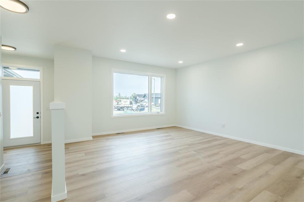 












307 Normandeau Avenue

,
Ste Anne,




Manitoba
R5H0B1

