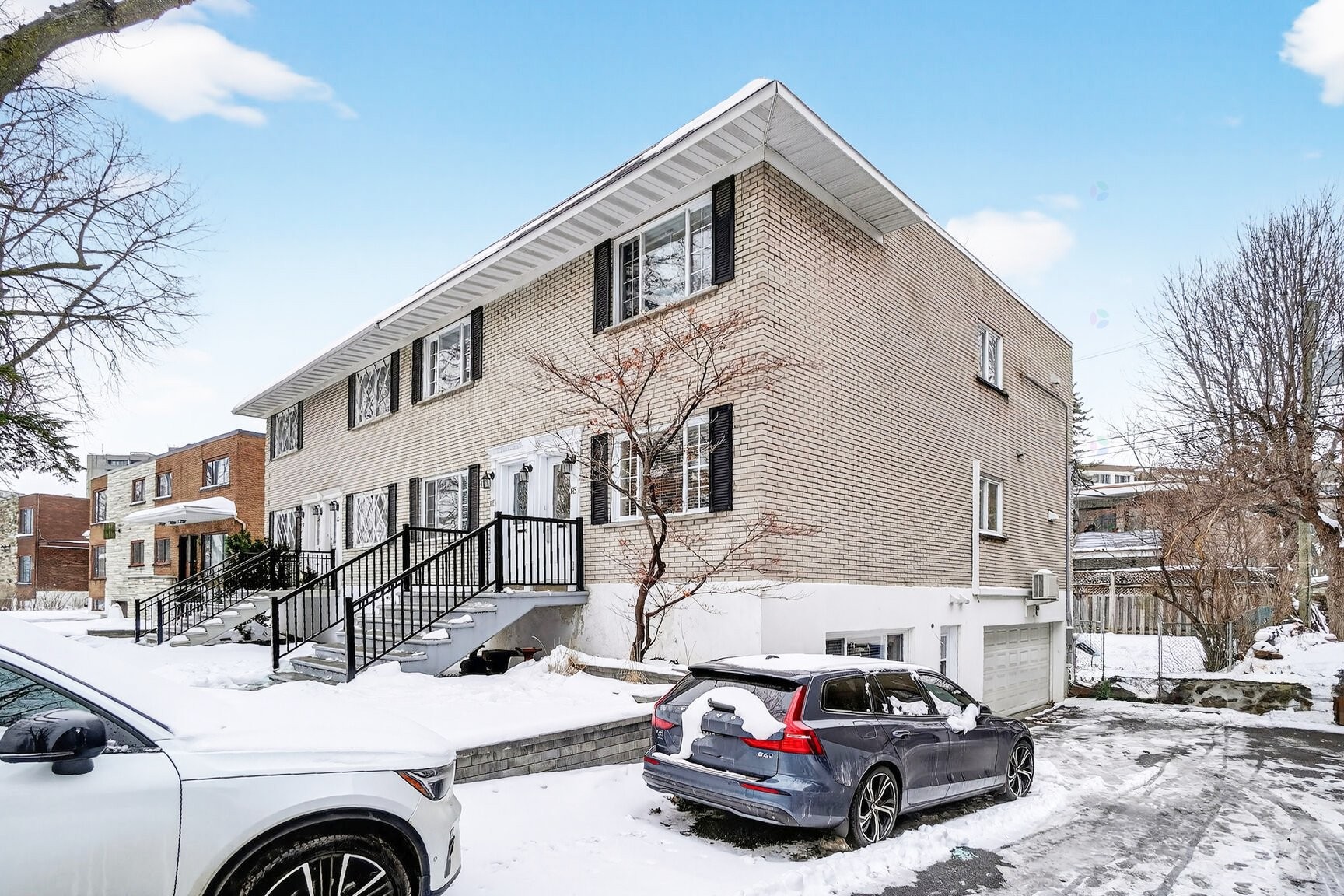 









185

 - 187


Rue Varry

,
Montréal (Saint-Laurent),




QC
H4N1A4

