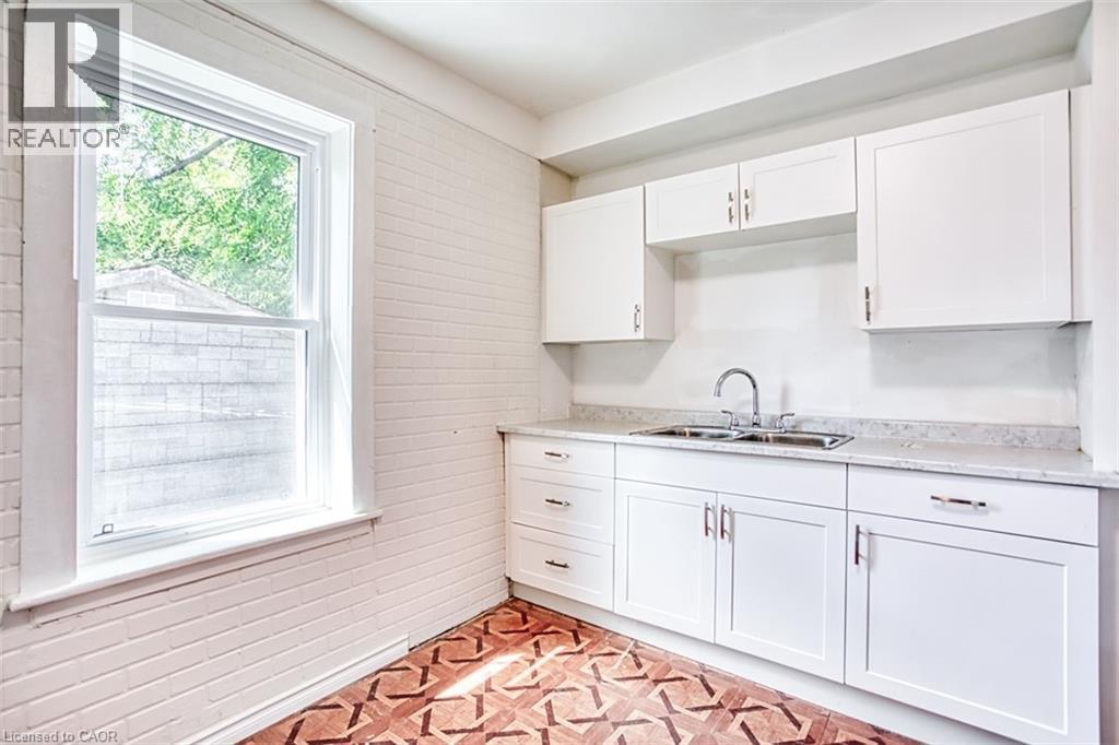 












2712 UPPER JAMES Street

,
Hamilton,




Ontario
L0R1W0

