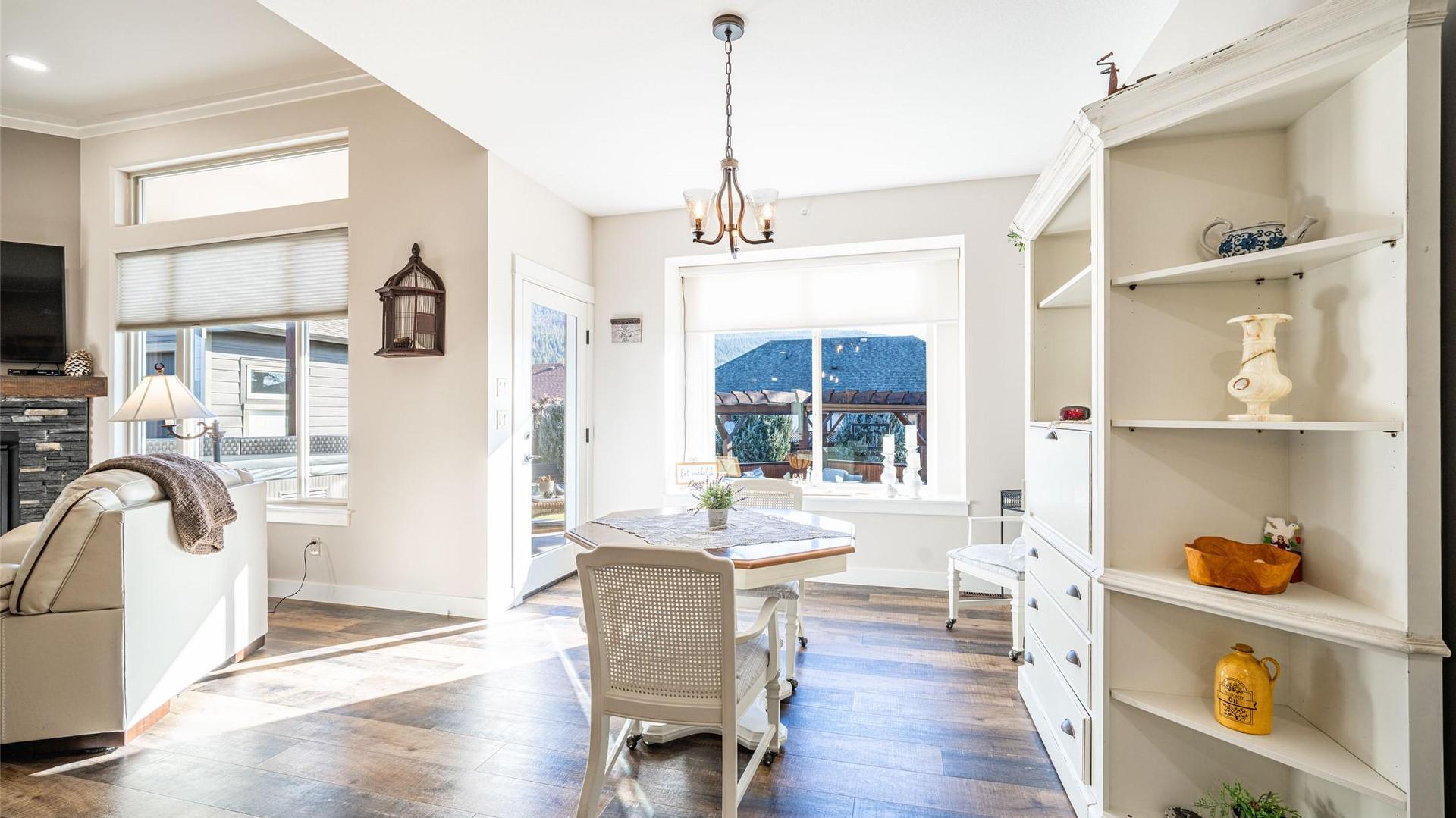 









2444


York

Avenue, 3,
Armstrong,




BC
V0E 1B1

