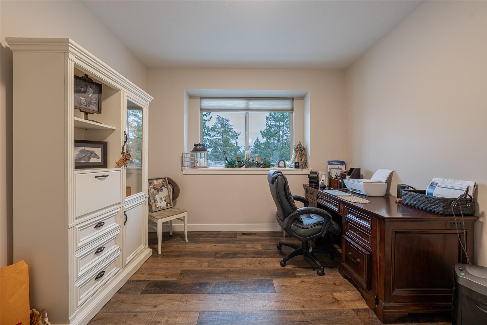 









2444


York

Avenue, 3,
Armstrong,




BC
V0E 1B1

