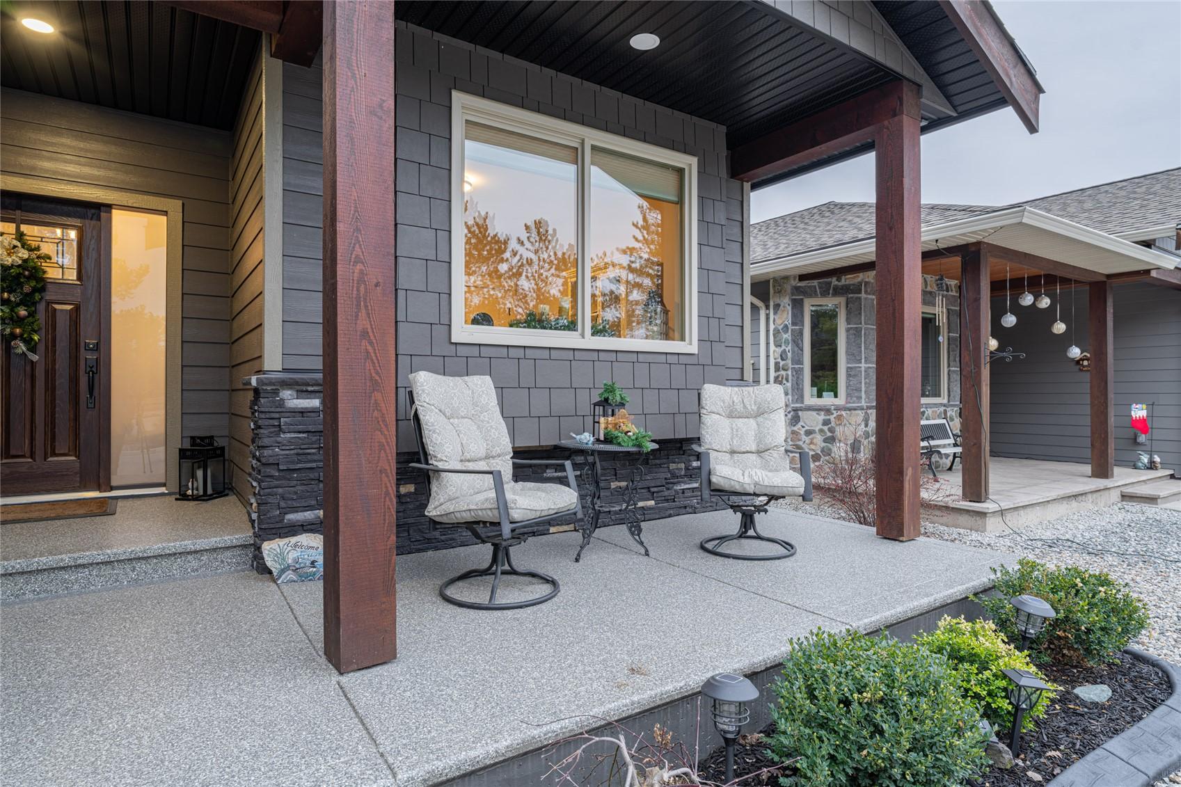 









2444


York

Avenue, 3,
Armstrong,




BC
V0E 1B1

