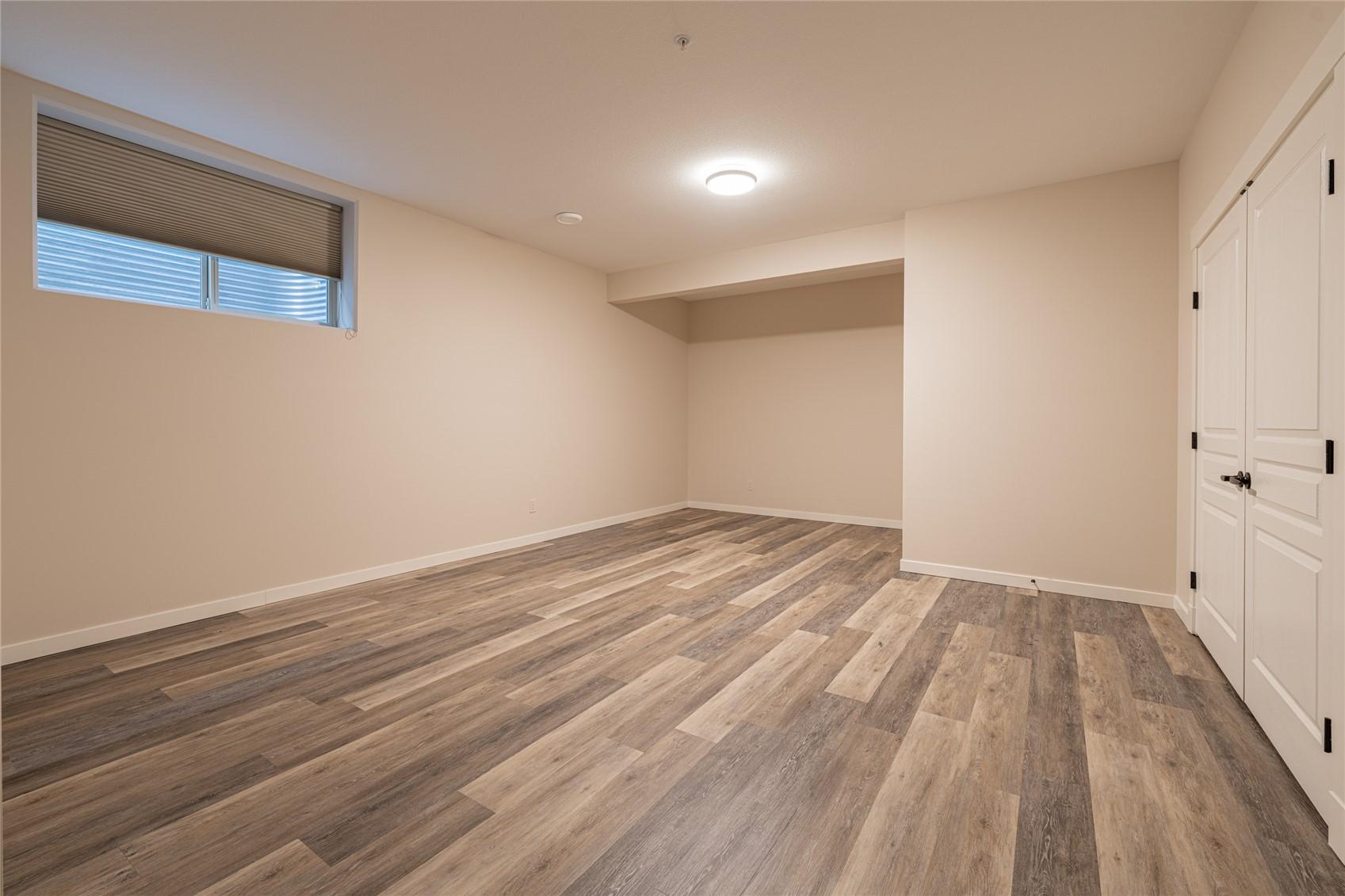 









2444


York

Avenue, 3,
Armstrong,




BC
V0E 1B1

