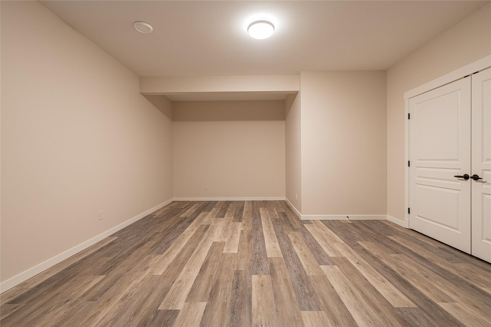 









2444


York

Avenue, 3,
Armstrong,




BC
V0E 1B1

