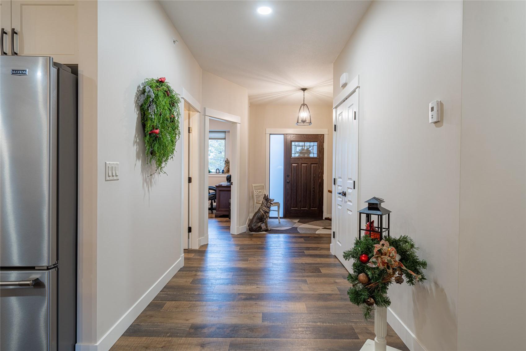 









2444


York

Avenue, 3,
Armstrong,




BC
V0E 1B1

