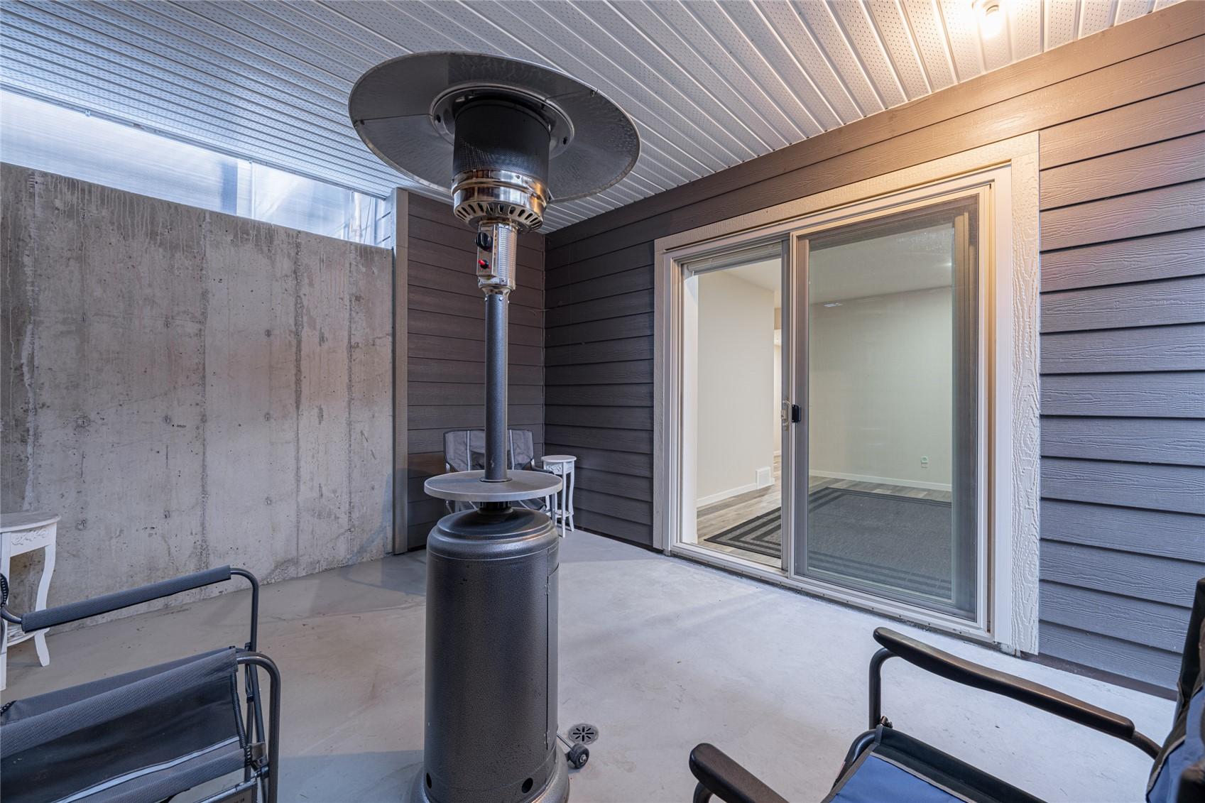 









2444


York

Avenue, 3,
Armstrong,




BC
V0E 1B1

