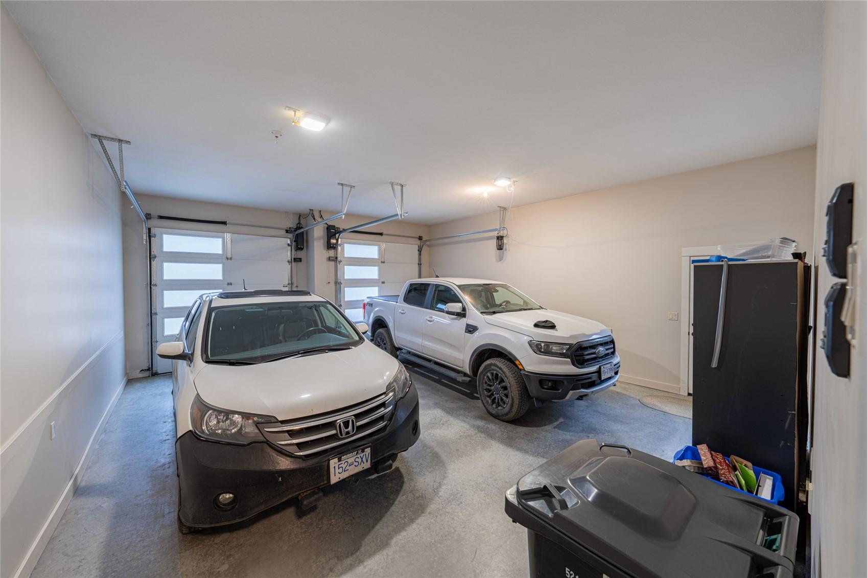 









2444


York

Avenue, 3,
Armstrong,




BC
V0E 1B1

