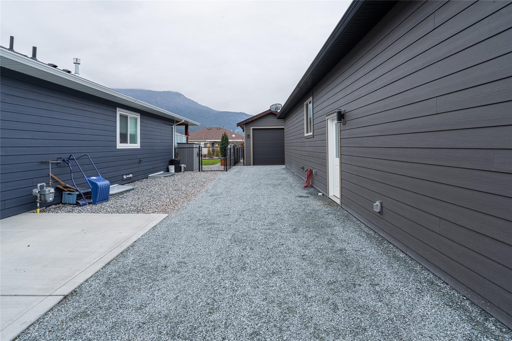 









2444


York

Avenue, 3,
Armstrong,




BC
V0E 1B1

