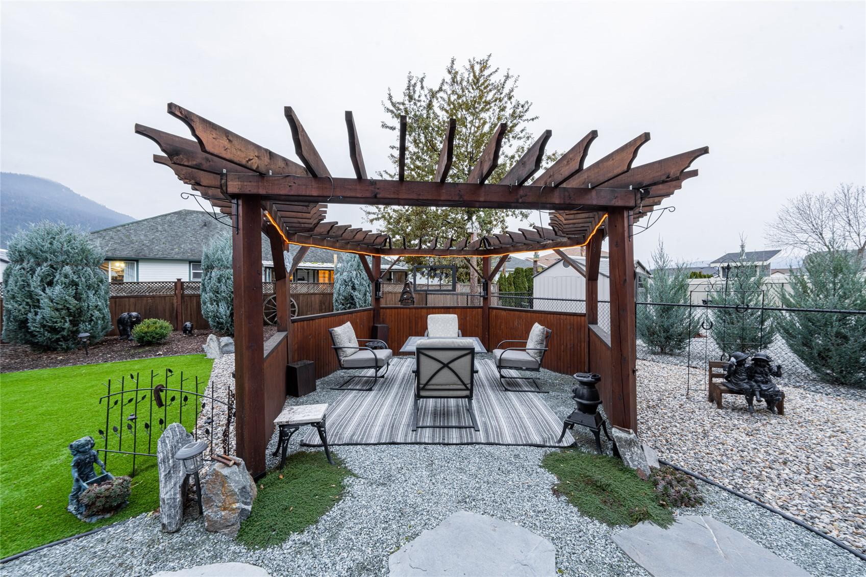 









2444


York

Avenue, 3,
Armstrong,




BC
V0E 1B1

