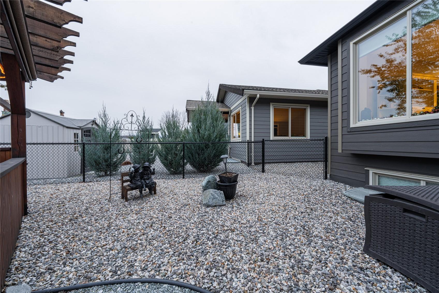 









2444


York

Avenue, 3,
Armstrong,




BC
V0E 1B1

