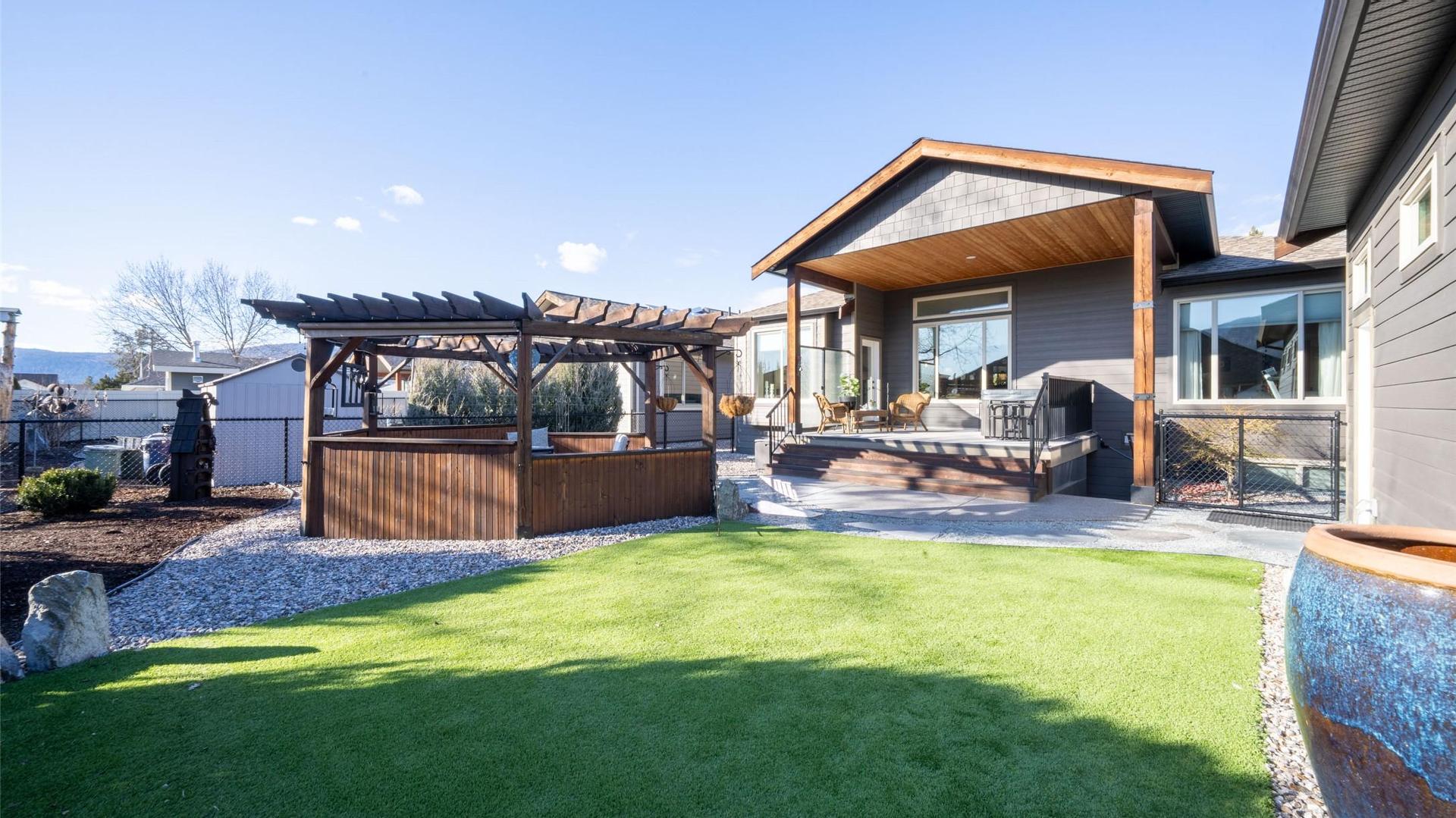 









2444


York

Avenue, 3,
Armstrong,




BC
V0E 1B1

