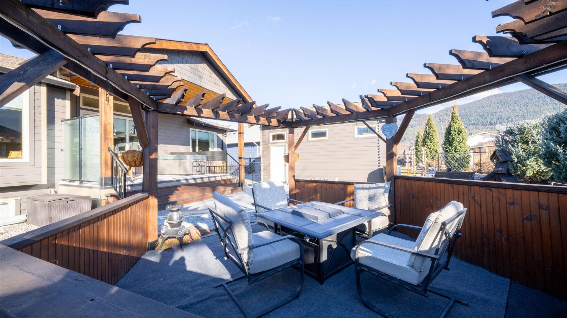 









2444


York

Avenue, 3,
Armstrong,




BC
V0E 1B1

