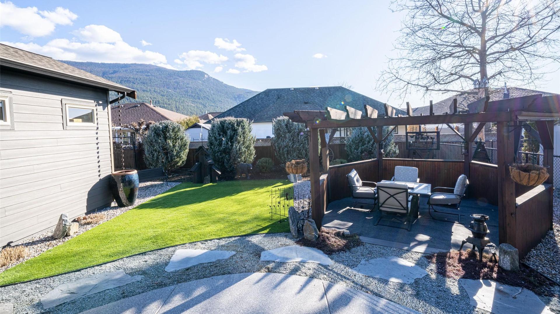 









2444


York

Avenue, 3,
Armstrong,




BC
V0E 1B1

