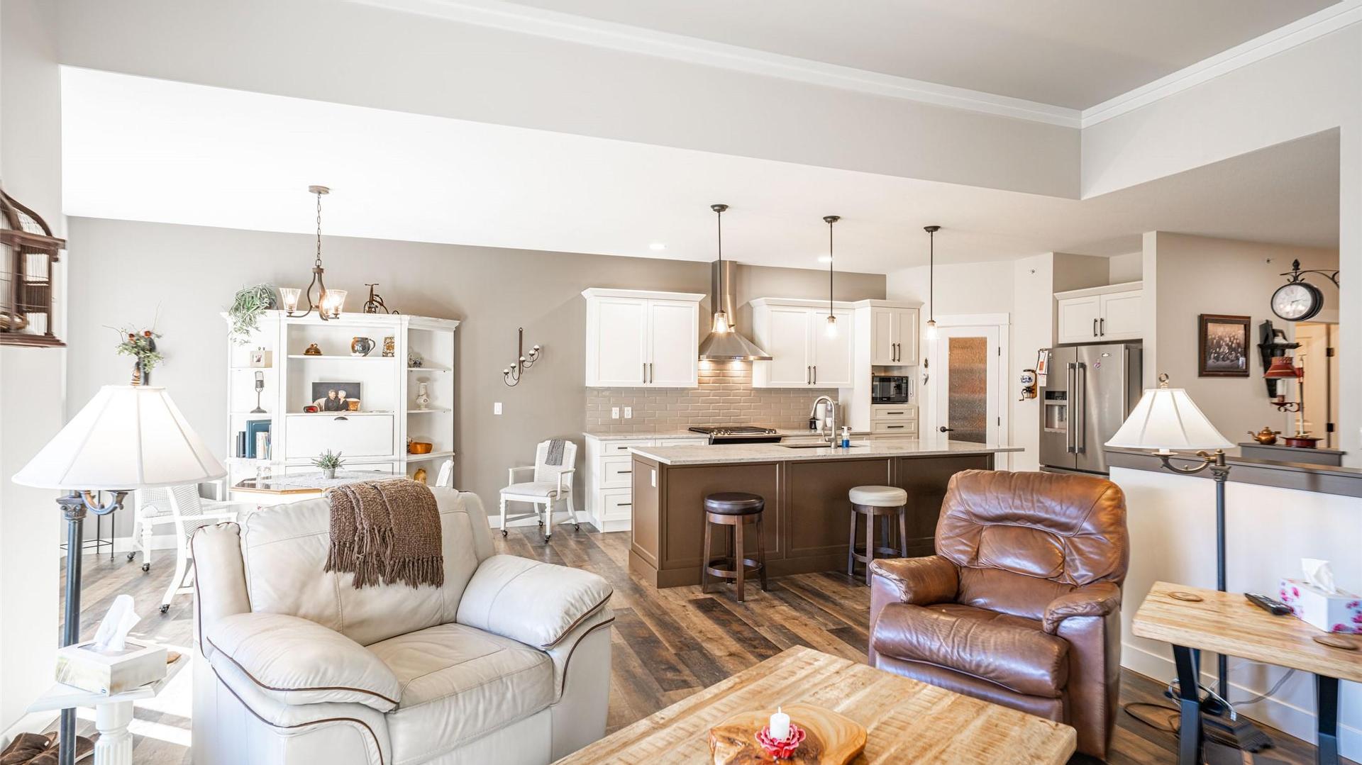 









2444


York

Avenue, 3,
Armstrong,




BC
V0E 1B1

