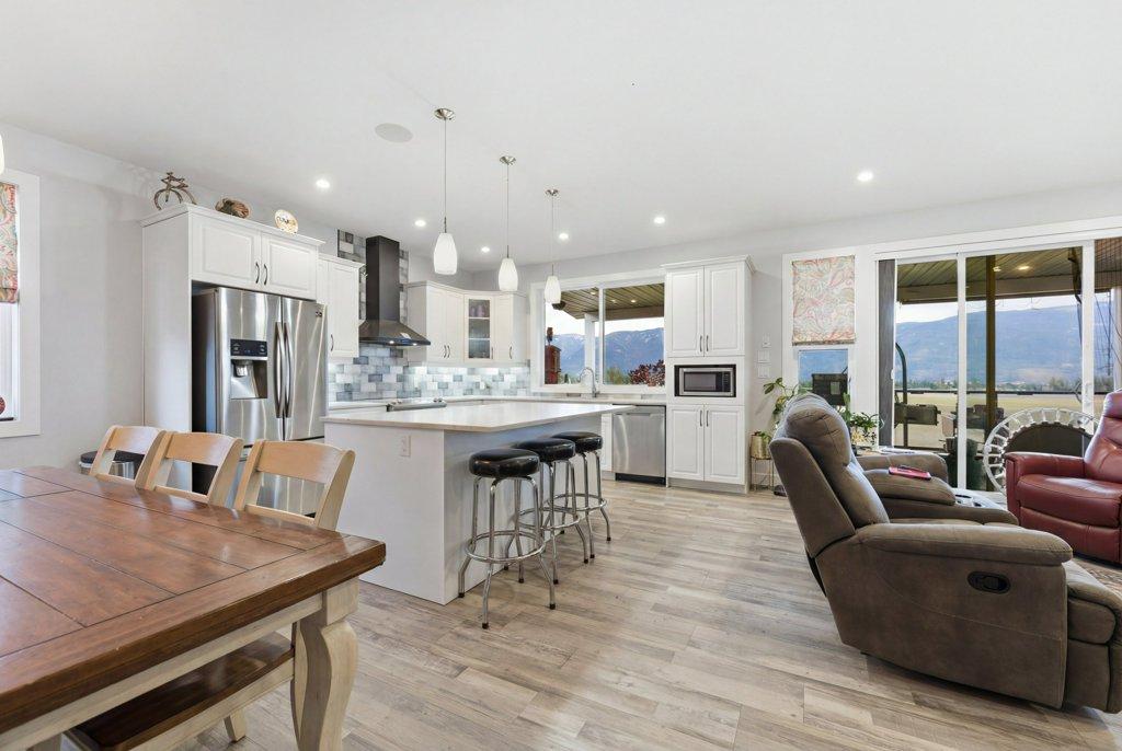 









4370


Round Prairie

Road,
Spallumcheen,




BC
V0E 2B4

