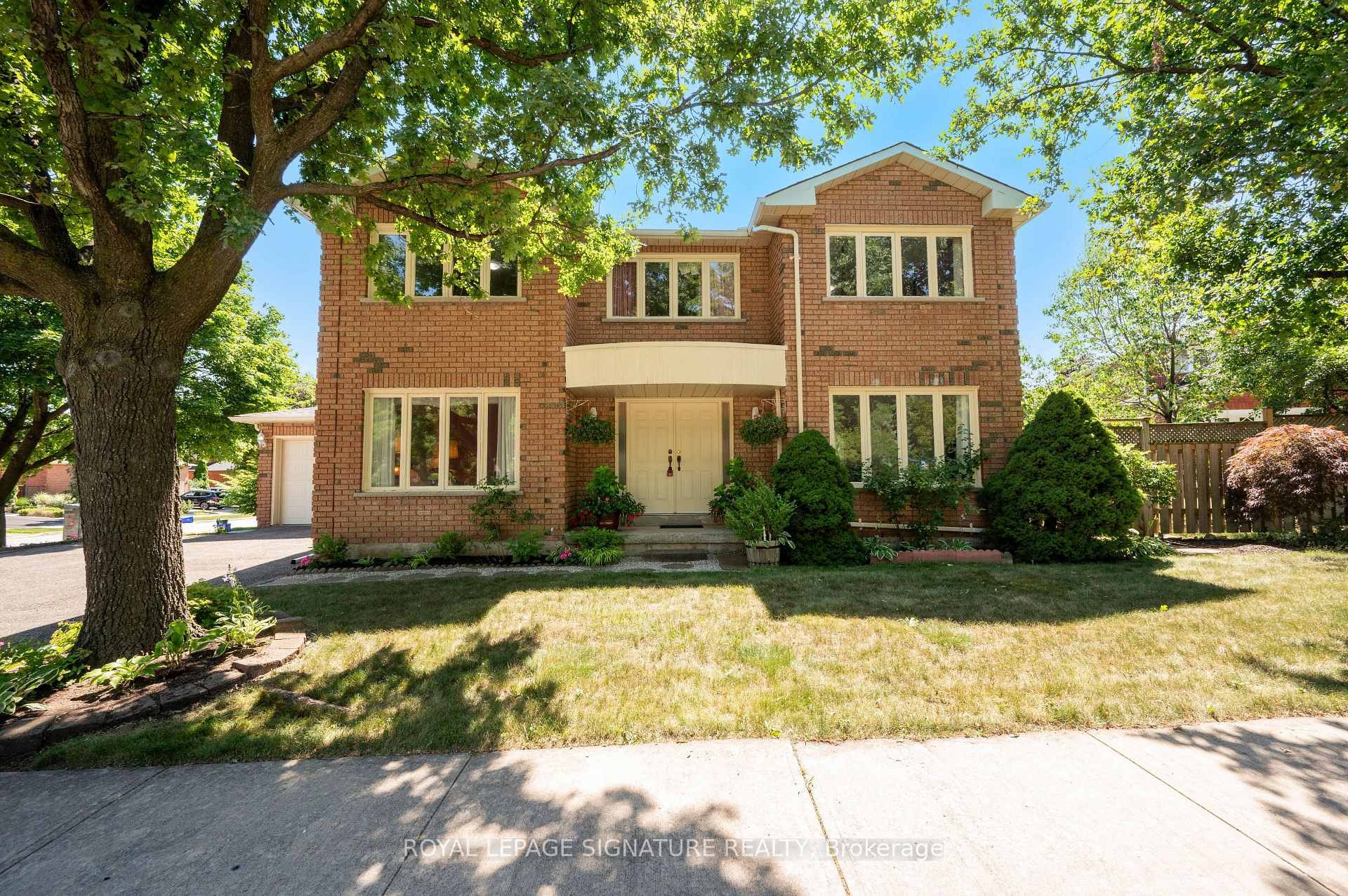 









2921


Caradoc

Lane,
Oakville,




ON
L6J 6W4

