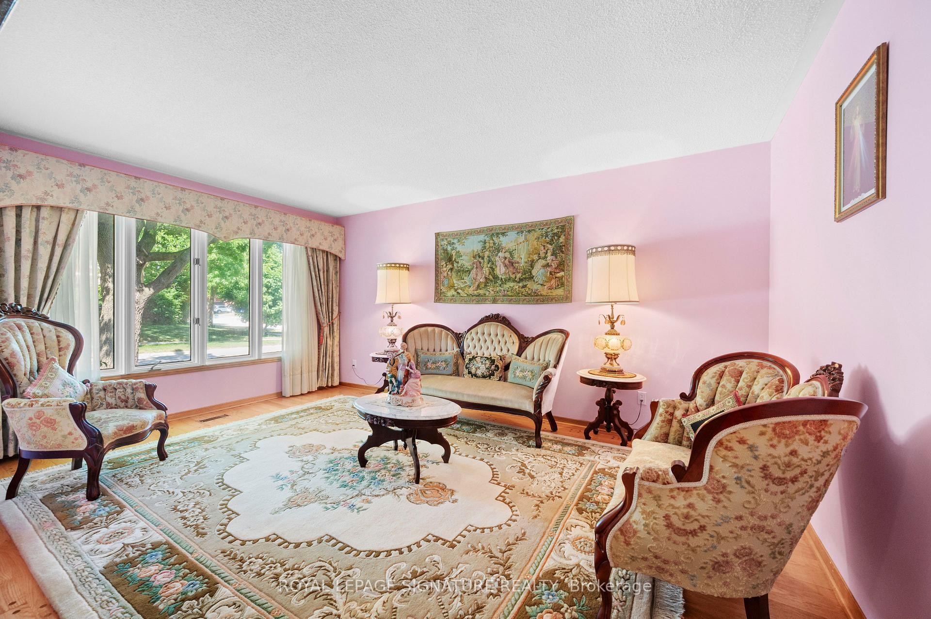 









2921


Caradoc

Lane,
Oakville,




ON
L6J 6W4

