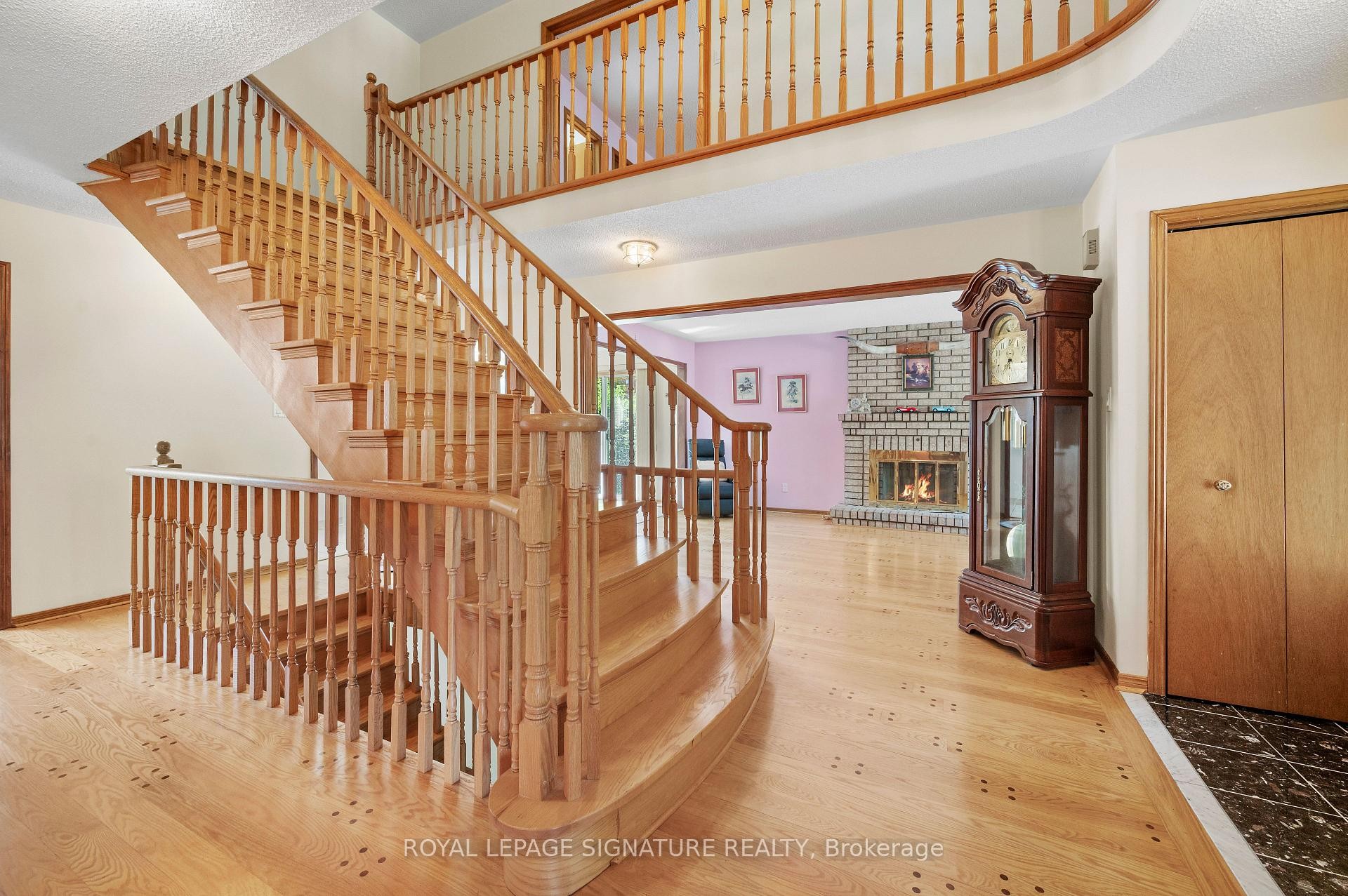 









2921


Caradoc

Lane,
Oakville,




ON
L6J 6W4

