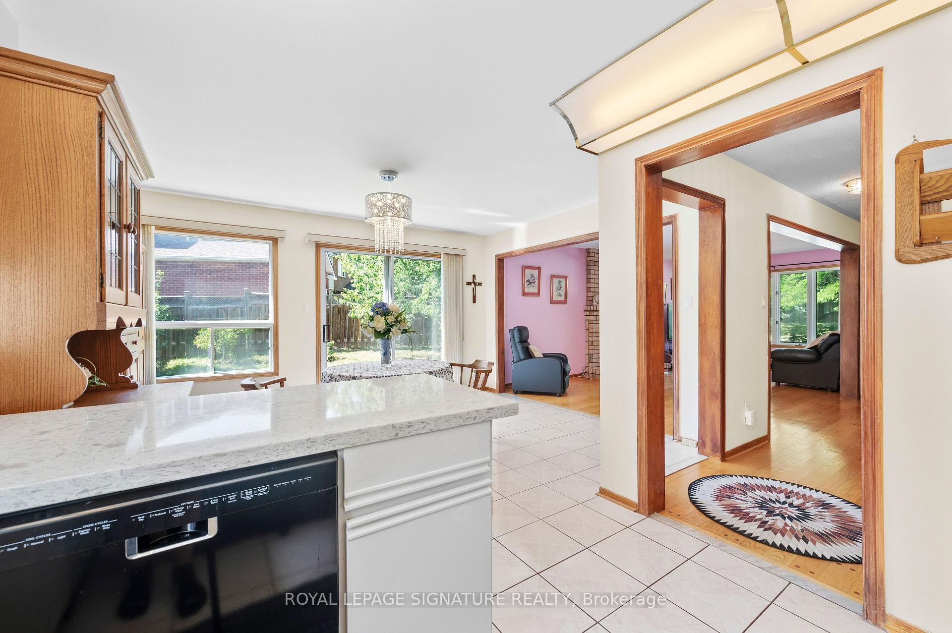 









2921


Caradoc

Lane,
Oakville,




ON
L6J 6W4

