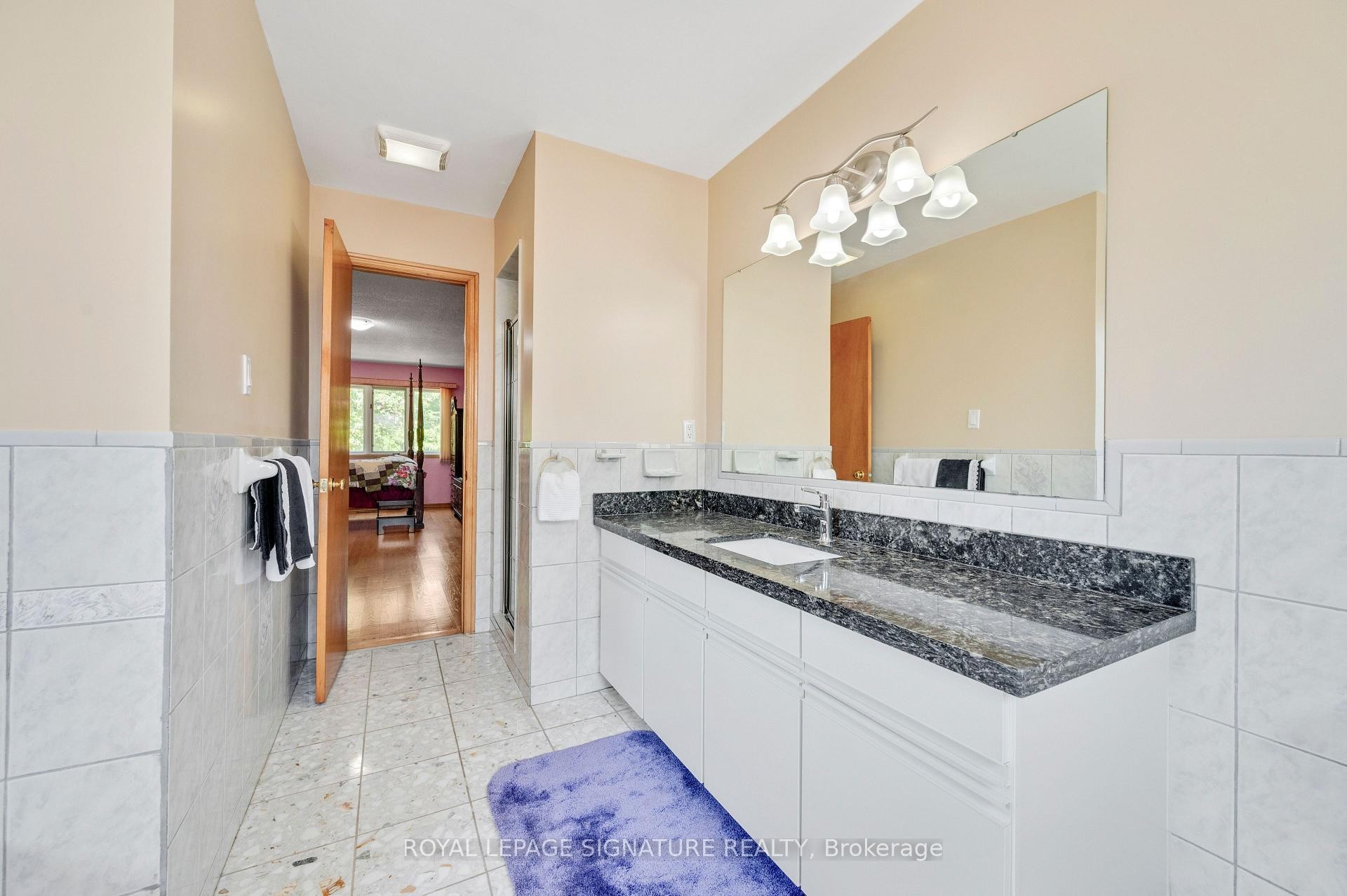 









2921


Caradoc

Lane,
Oakville,




ON
L6J 6W4

