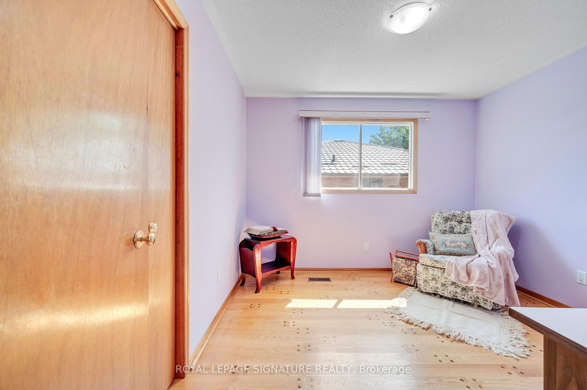 









2921


Caradoc

Lane,
Oakville,




ON
L6J 6W4

