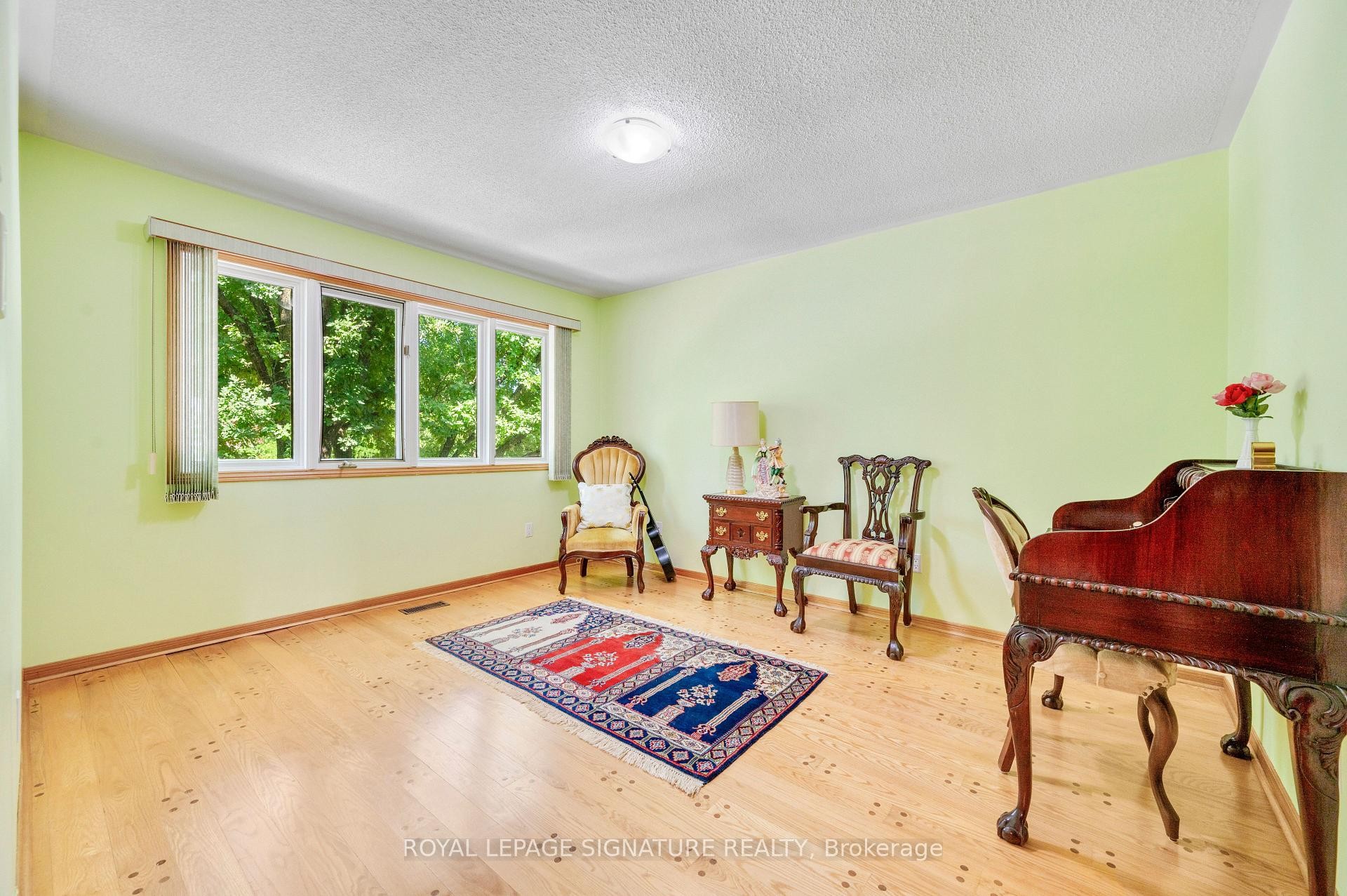 









2921


Caradoc

Lane,
Oakville,




ON
L6J 6W4

