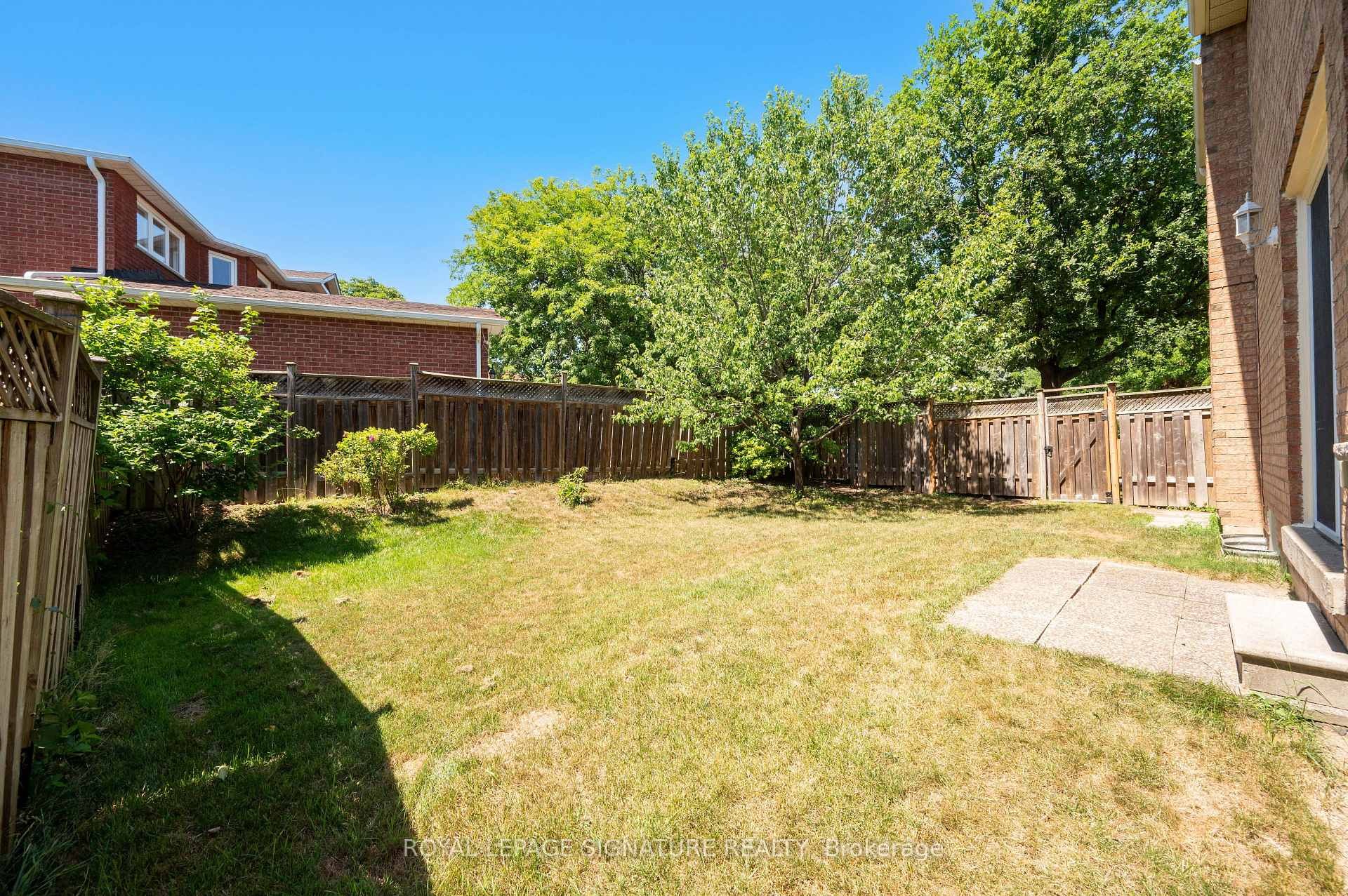 









2921


Caradoc

Lane,
Oakville,




ON
L6J 6W4

