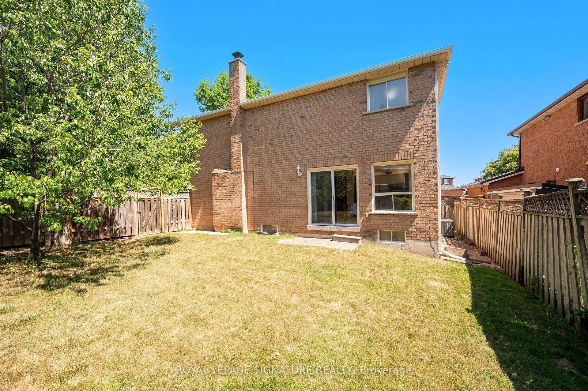 









2921


Caradoc

Lane,
Oakville,




ON
L6J 6W4

