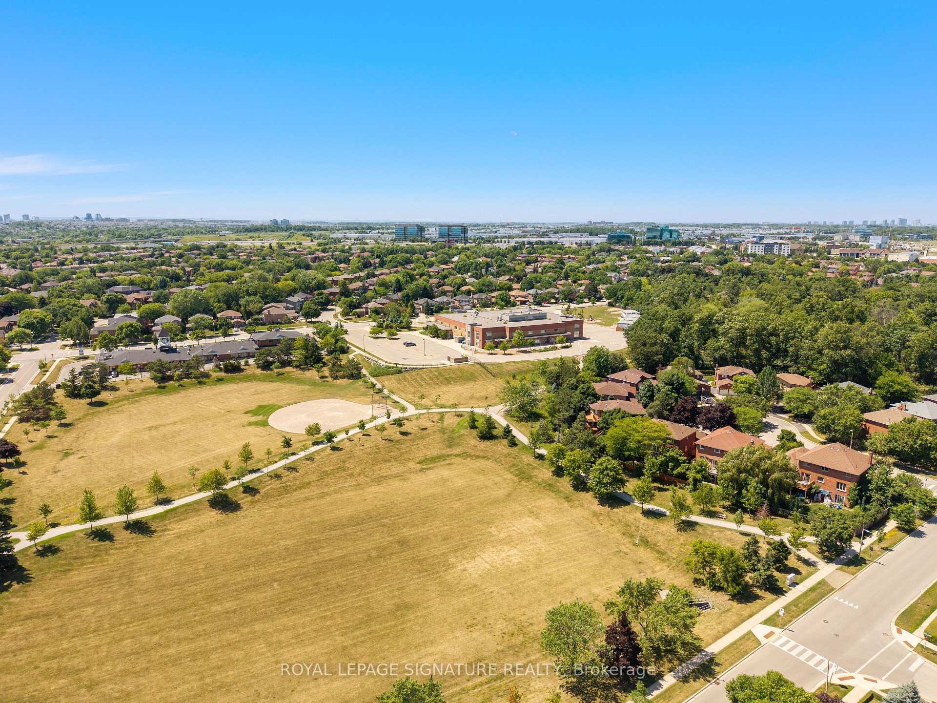 









2921


Caradoc

Lane,
Oakville,




ON
L6J 6W4

