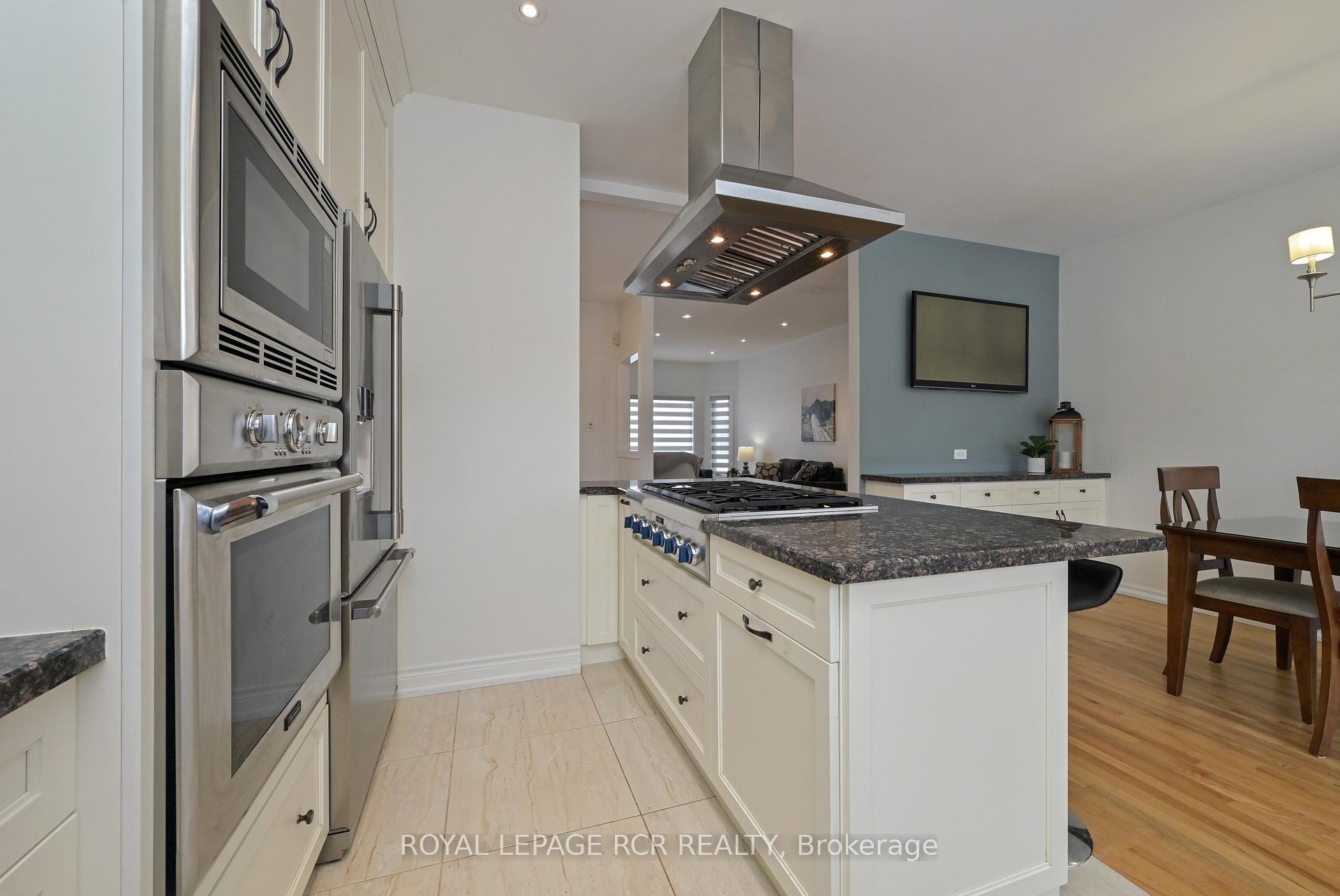 









29


Depeuter

Crescent,
Bradford West Gwillimbury,




ON
L3Z 3A3

