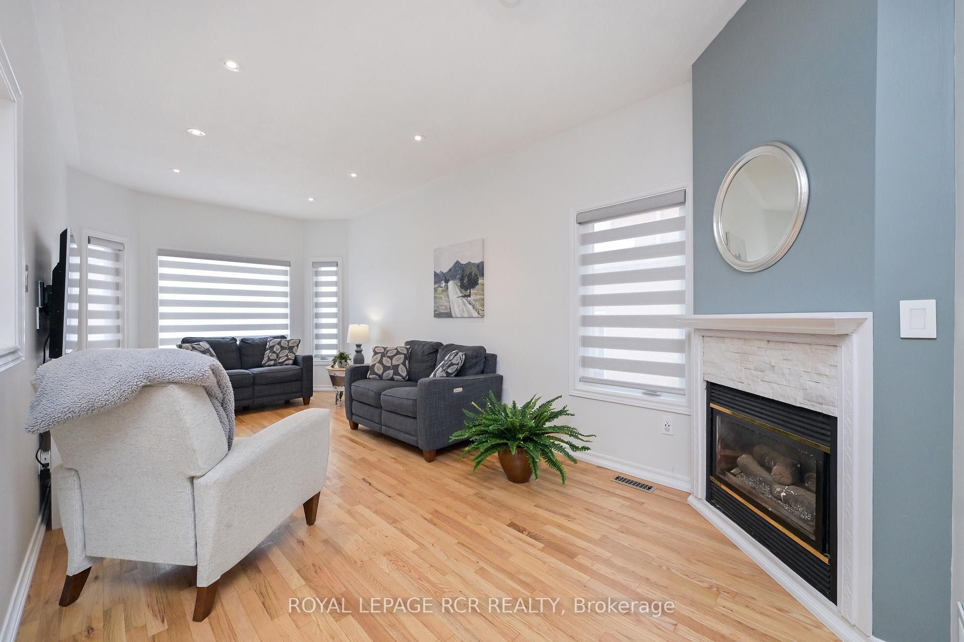 









29


Depeuter

Crescent,
Bradford West Gwillimbury,




ON
L3Z 3A3

