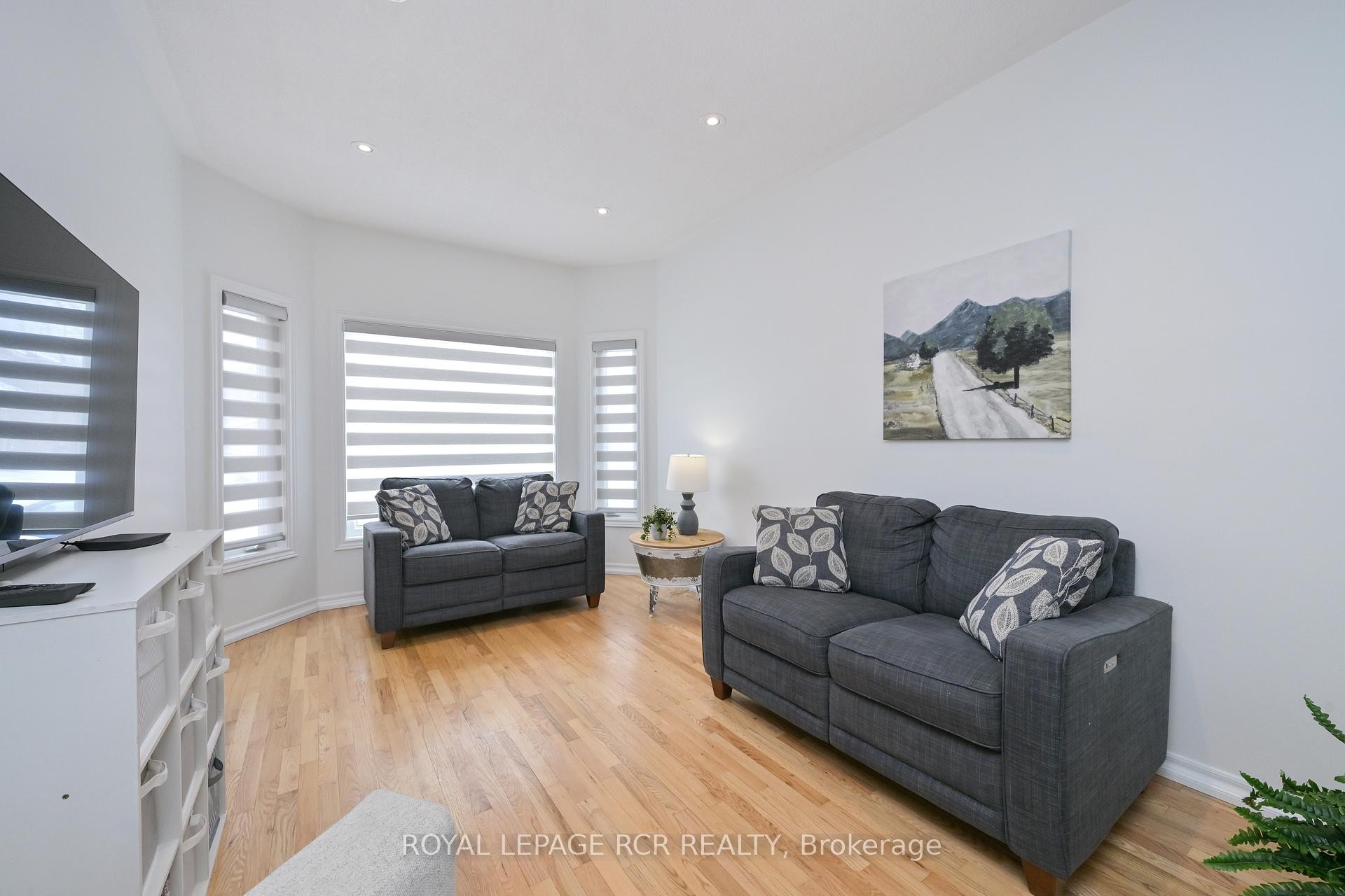 









29


Depeuter

Crescent,
Bradford West Gwillimbury,




ON
L3Z 3A3

