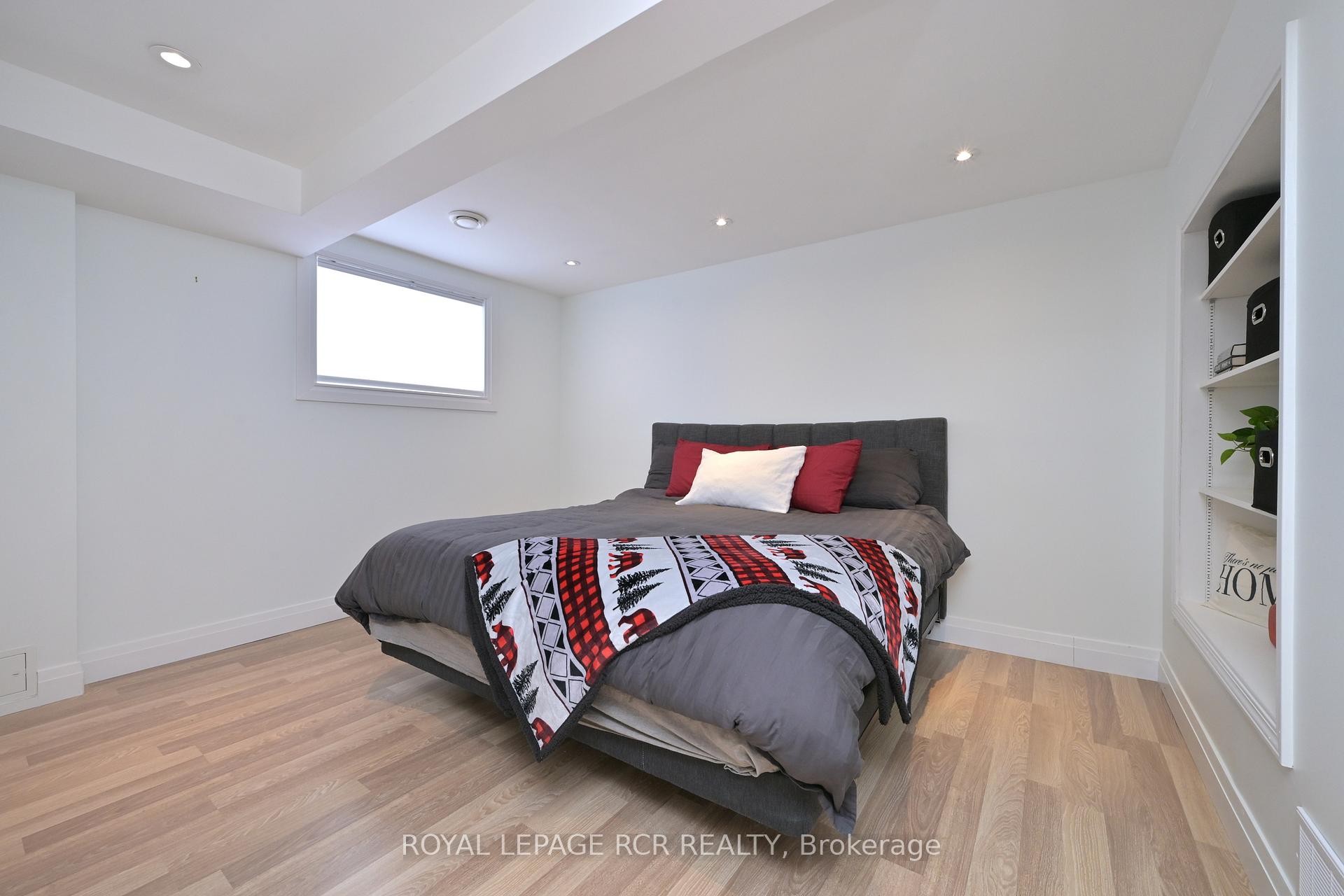 









29


Depeuter

Crescent,
Bradford West Gwillimbury,




ON
L3Z 3A3

