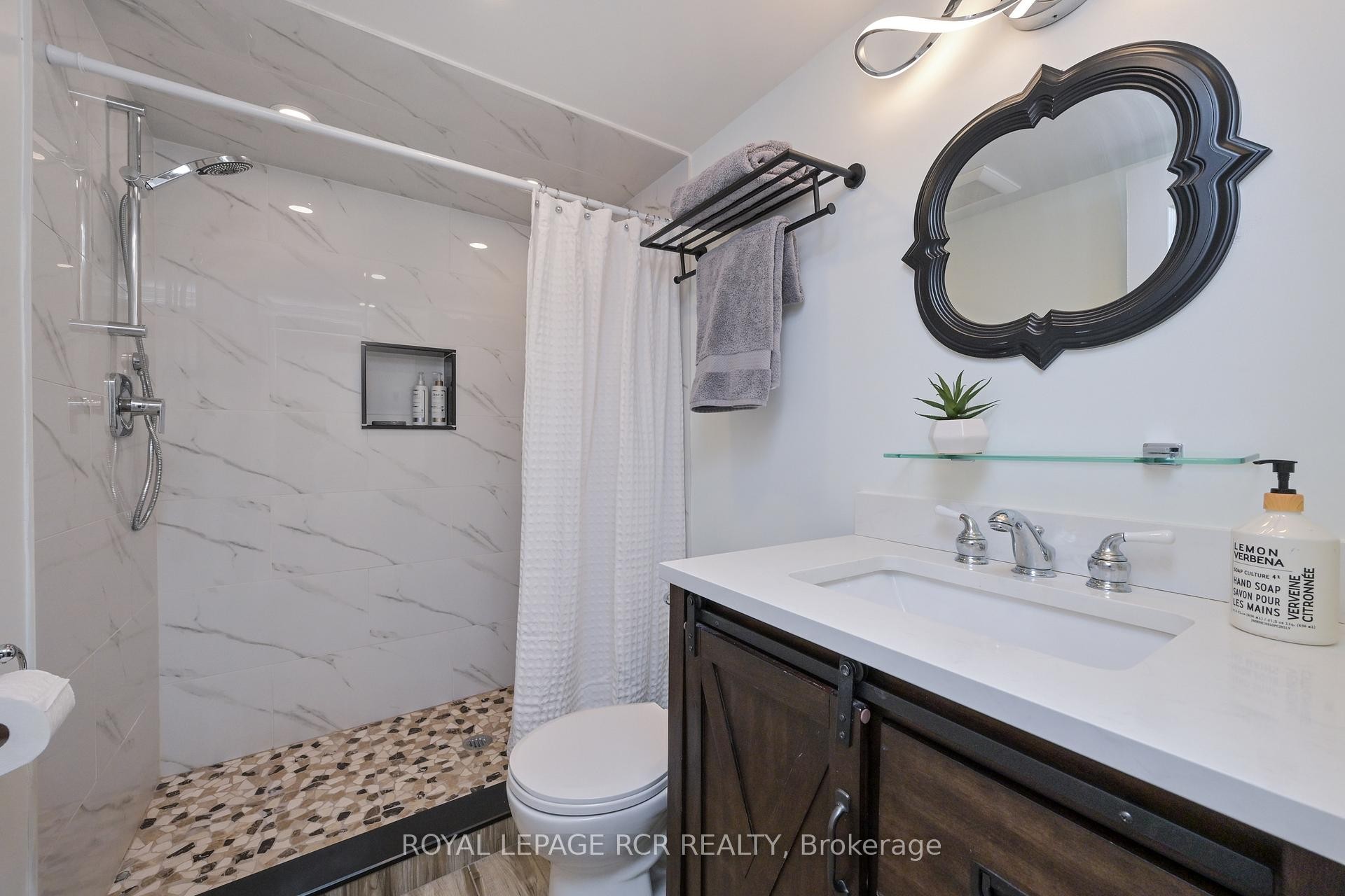 









29


Depeuter

Crescent,
Bradford West Gwillimbury,




ON
L3Z 3A3

